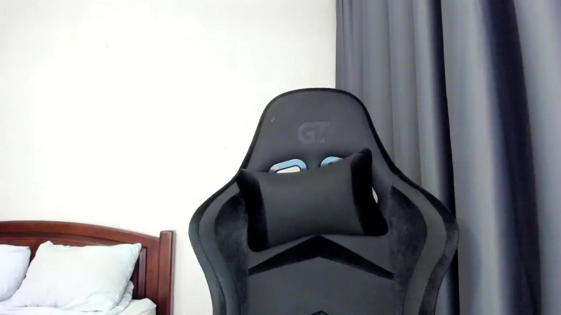Gallery image thumbnail from Baby_Melania's myfreecams stream on, 04/05/2026, 17:53 image 5 of 20