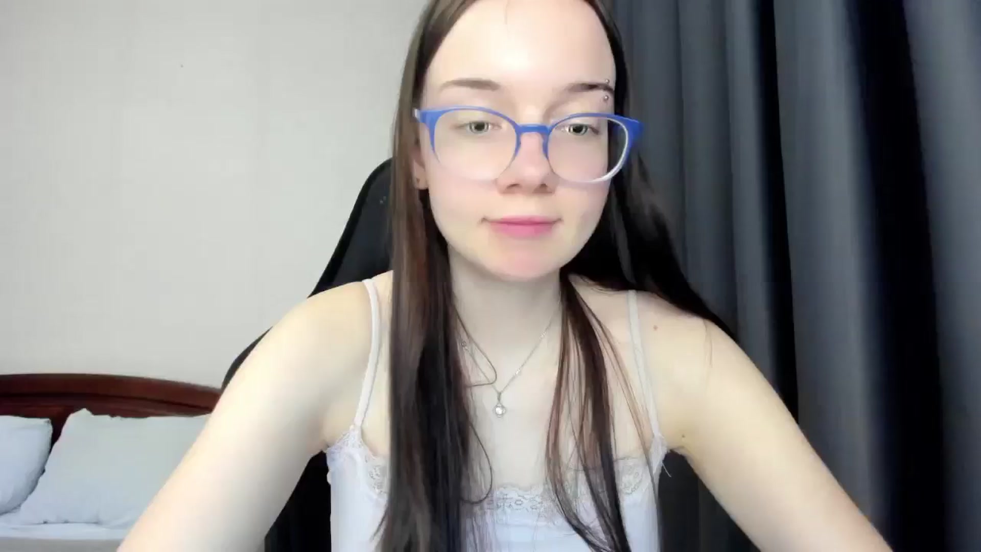Gallery image thumbnail from Baby_Melania's myfreecams stream on, 04/05/2026, 17:53 image 17 of 20