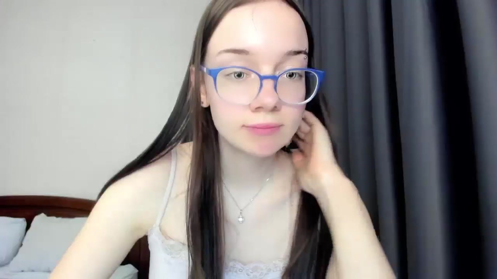 Gallery image thumbnail from Baby_Melania's myfreecams stream on, 04/05/2026, 17:53 image 7 of 20