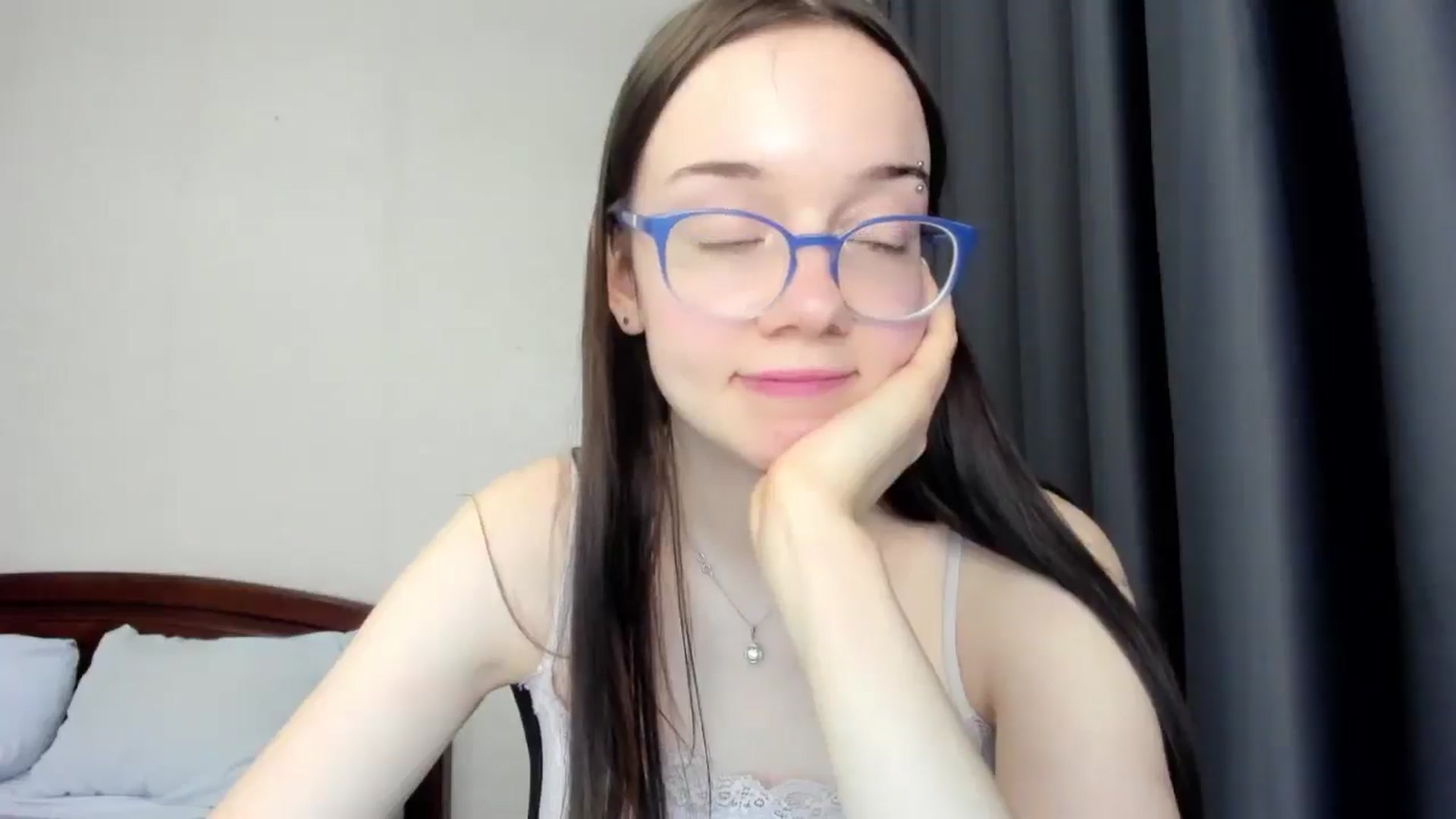 Gallery image thumbnail from Baby_Melania's myfreecams stream on, 04/05/2026, 17:53 image 2 of 20