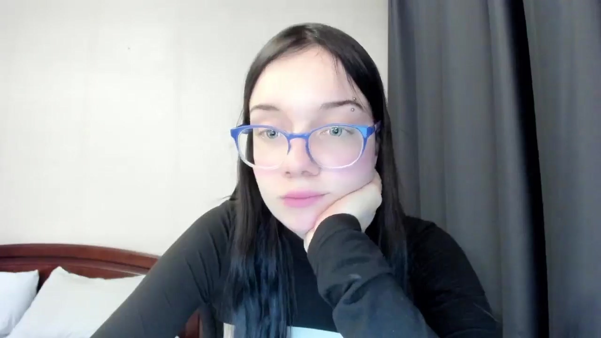 Gallery image thumbnail from Baby_Melania's myfreecams stream on, 04/10/2026, 17:42 image 18 of 20