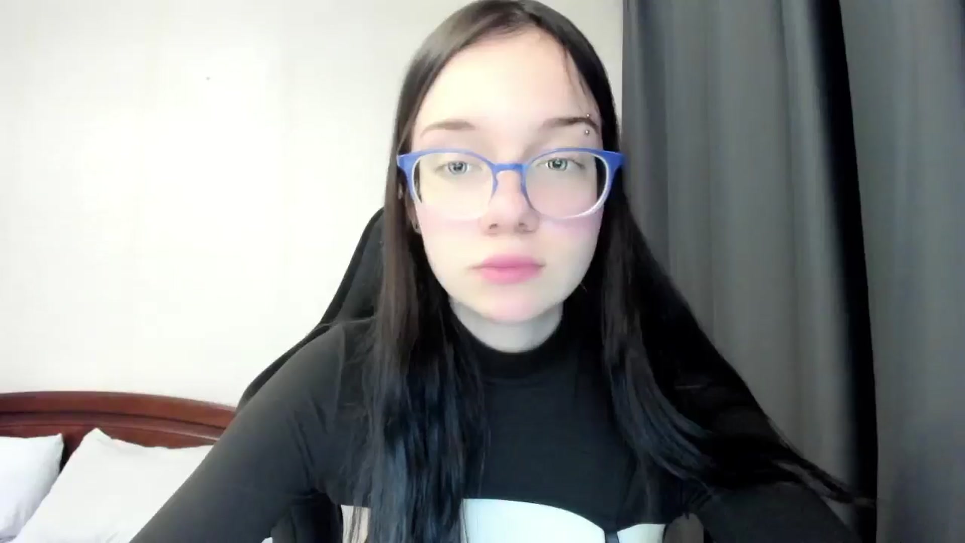 Gallery image thumbnail from Baby_Melania's myfreecams stream on, 04/10/2026, 17:42 image 15 of 20