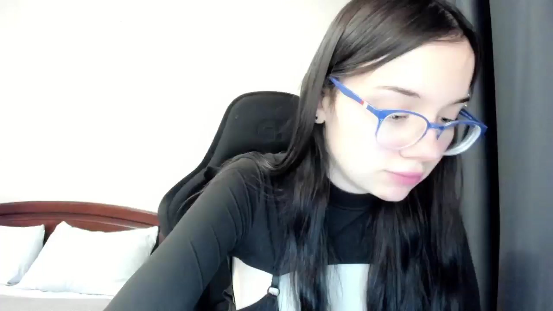 Gallery image thumbnail from Baby_Melania's myfreecams stream on, 04/10/2026, 17:42 image 2 of 20