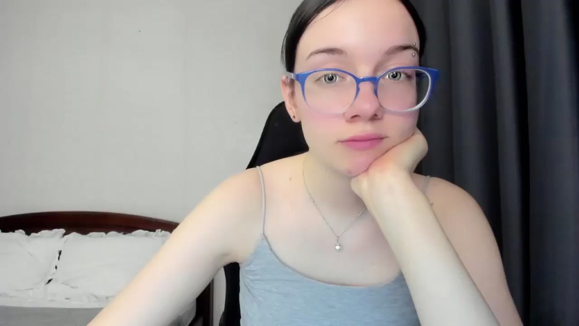 Gallery image thumbnail from Baby_Melania's myfreecams stream on, 04/19/2026, 15:27 image 5 of 20