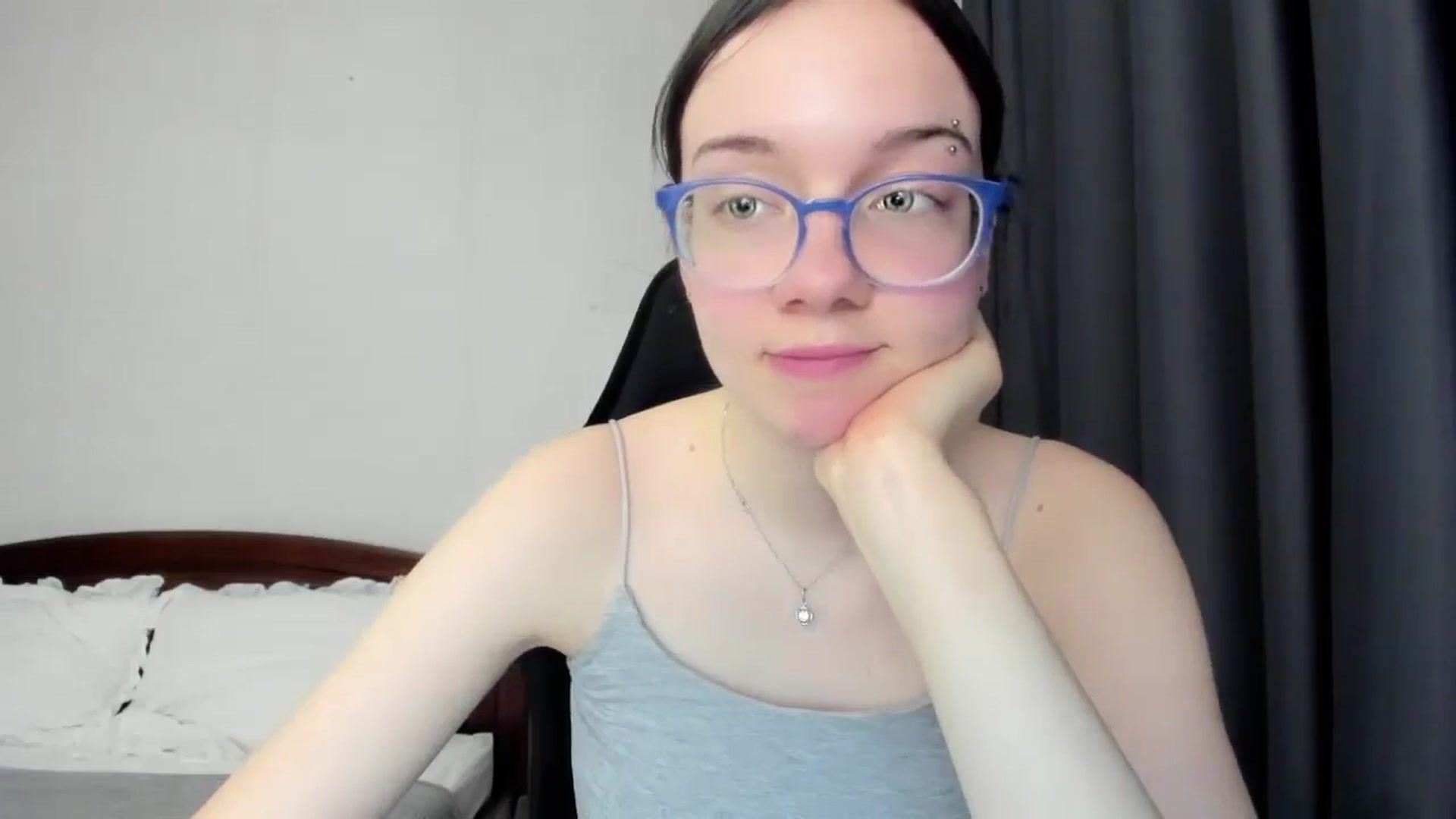 Gallery image thumbnail from Baby_Melania's myfreecams stream on, 04/19/2026, 15:27 image 3 of 20