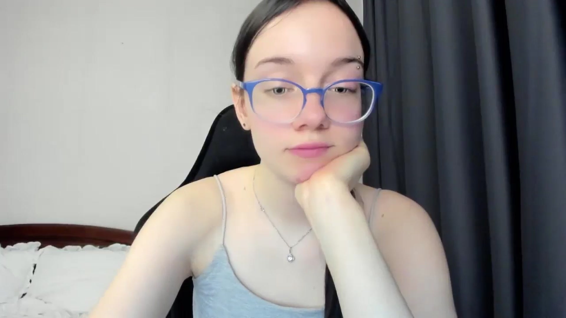 Gallery image thumbnail from Baby_Melania's myfreecams stream on, 04/19/2026, 15:27 image 19 of 20