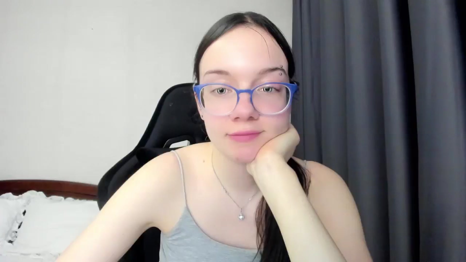 Gallery image thumbnail from Baby_Melania's myfreecams stream on, 04/19/2026, 20:40 image 1 of 20