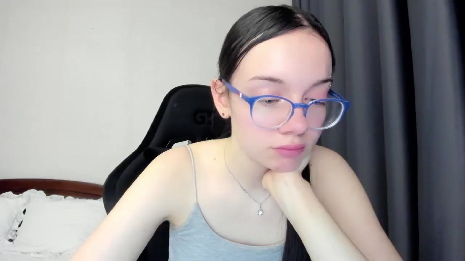Gallery image thumbnail from Baby_Melania's myfreecams stream on, 04/19/2026, 20:40 image 4 of 20