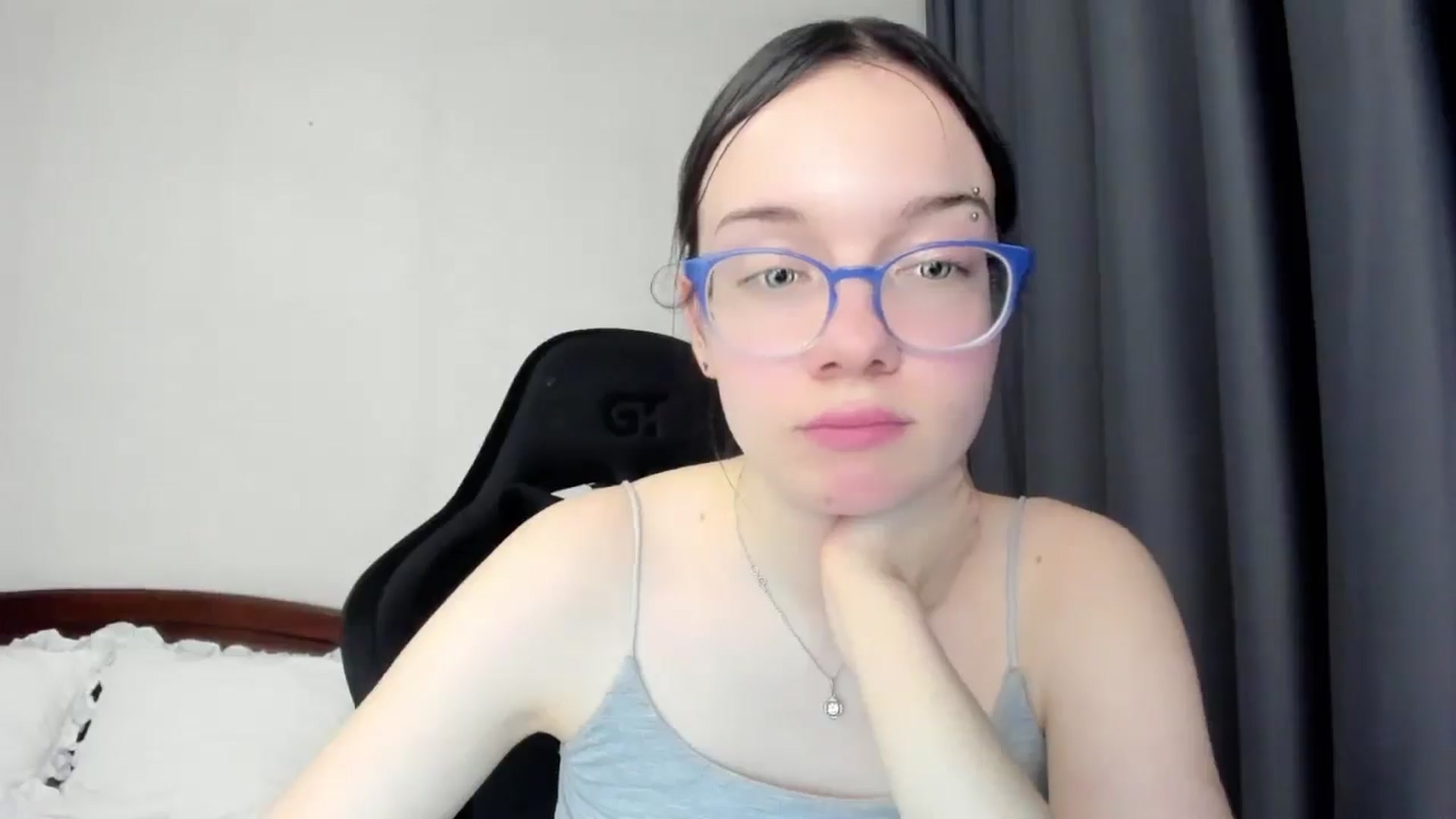 Gallery image thumbnail from Baby_Melania's myfreecams stream on, 04/19/2026, 20:40 image 19 of 20