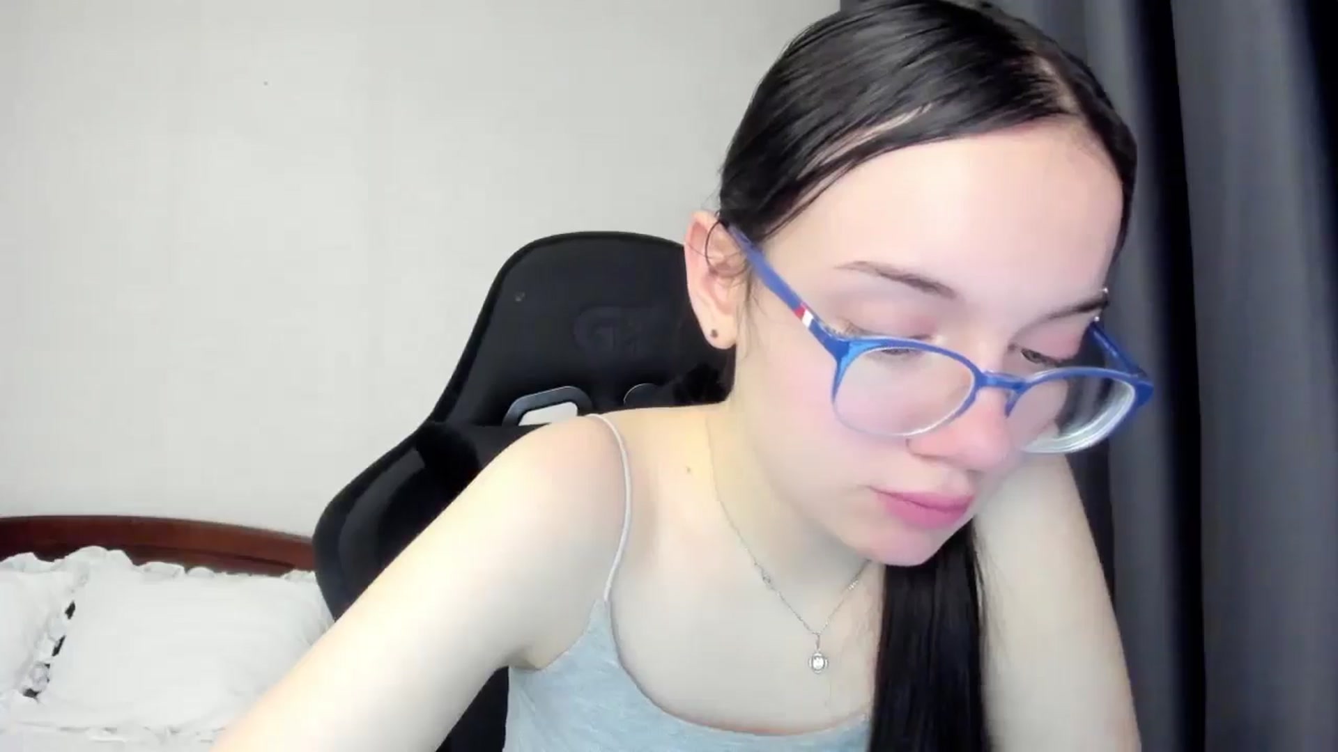 Gallery image thumbnail from Baby_Melania's myfreecams stream on, 04/19/2026, 20:40 image 3 of 20