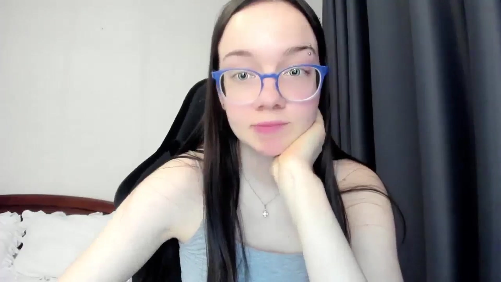 Gallery image thumbnail from Baby_Melania's myfreecams stream on, 04/21/2026, 16:30 image 4 of 20