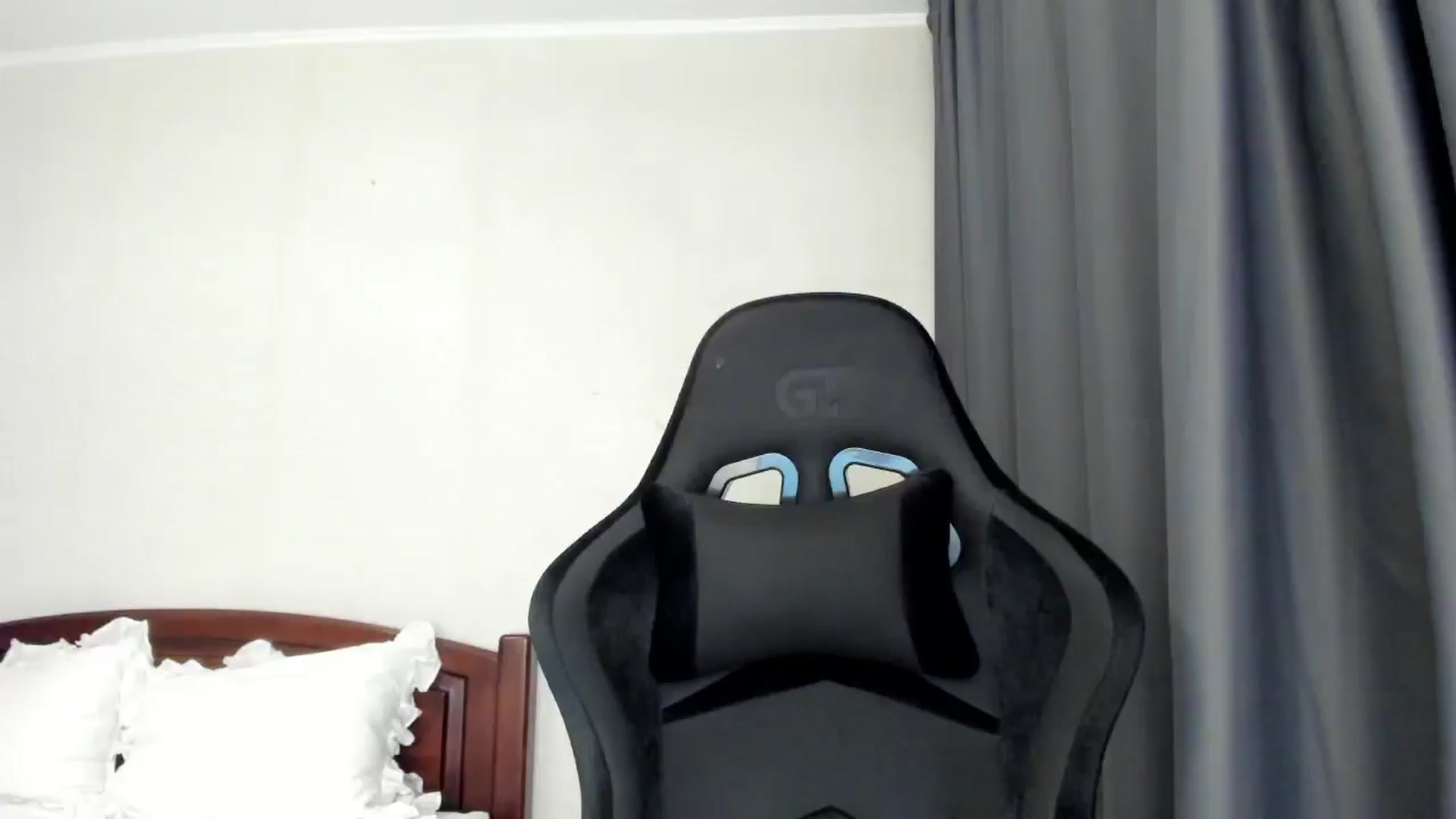 Gallery image thumbnail from Baby_Melania's myfreecams stream on, 04/23/2026, 18:33 image 12 of 20