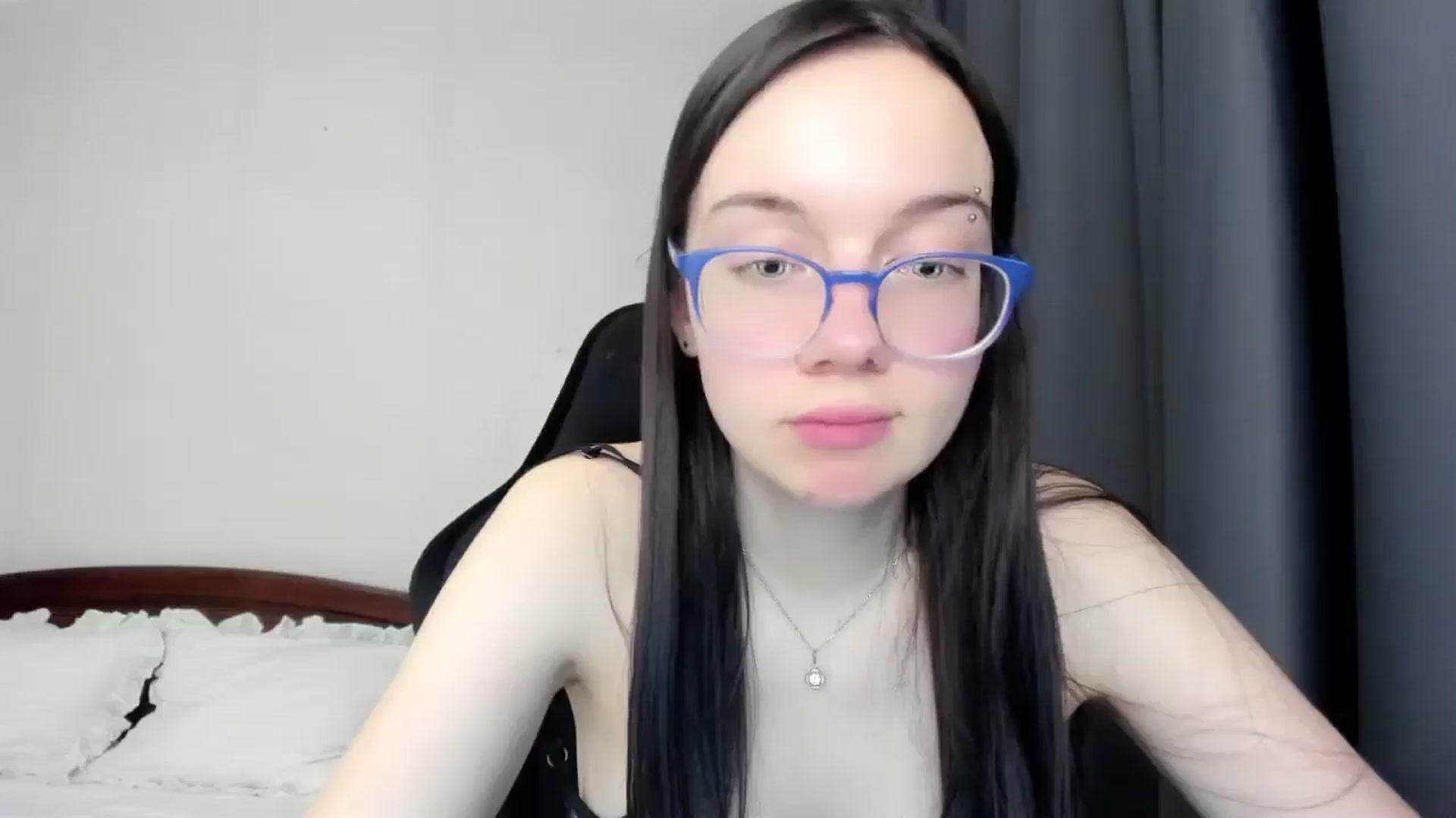 Gallery image thumbnail from Baby_Melania's myfreecams stream on, 04/26/2026, 20:13 image 16 of 20
