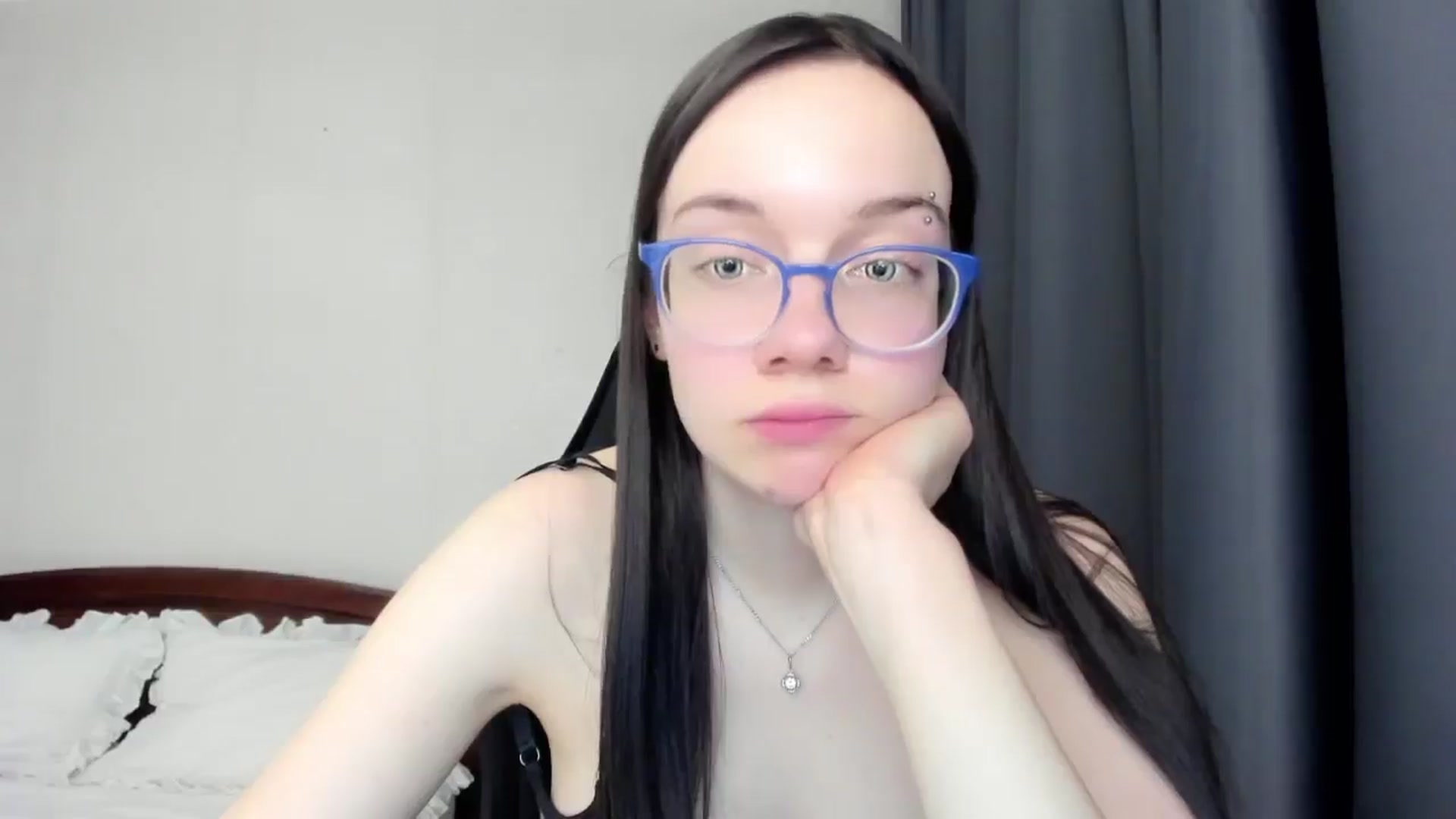 Gallery image thumbnail from Baby_Melania's myfreecams stream on, 04/26/2026, 20:13 image 12 of 20