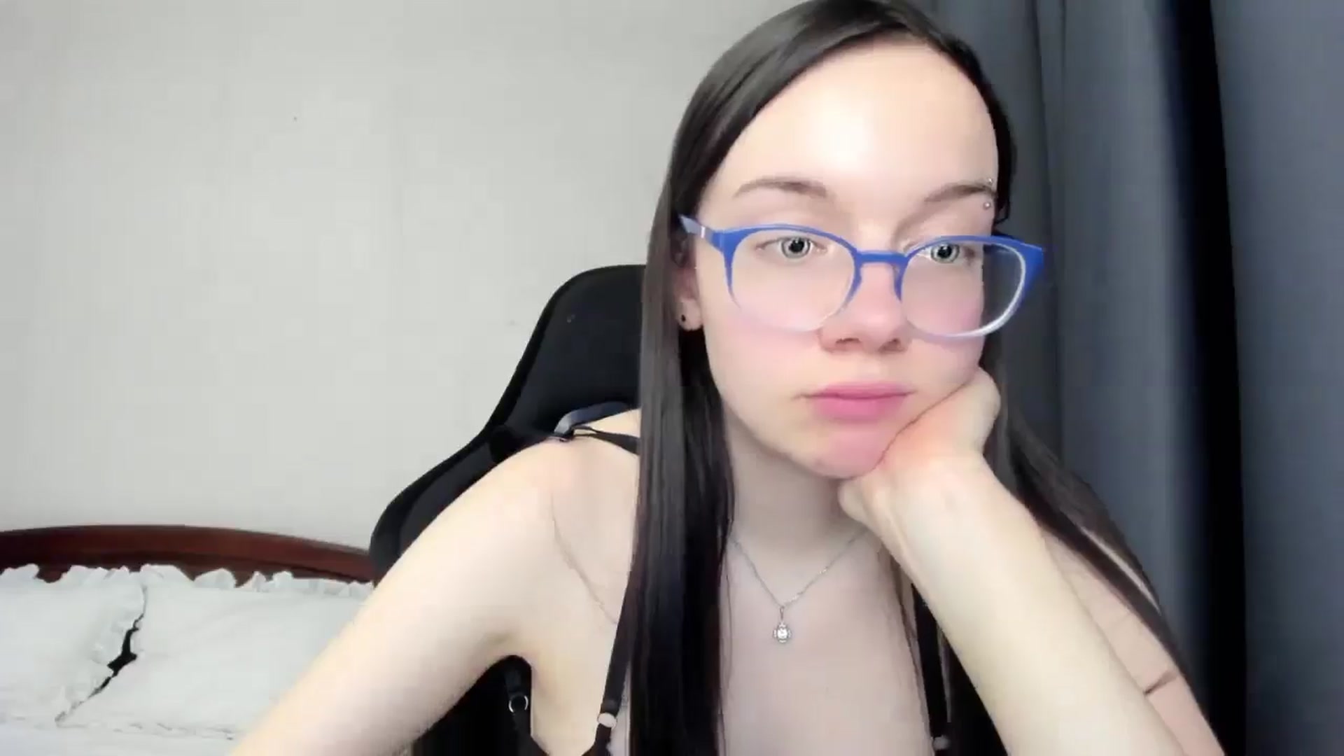 Gallery image thumbnail from Baby_Melania's myfreecams stream on, 04/26/2026, 20:13 image 6 of 20