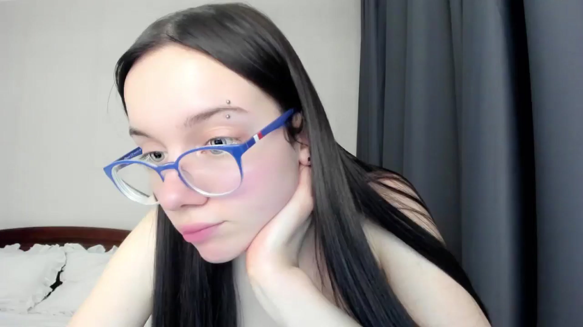 Gallery image thumbnail from Baby_Melania's myfreecams stream on, 04/26/2026, 20:13 image 8 of 20