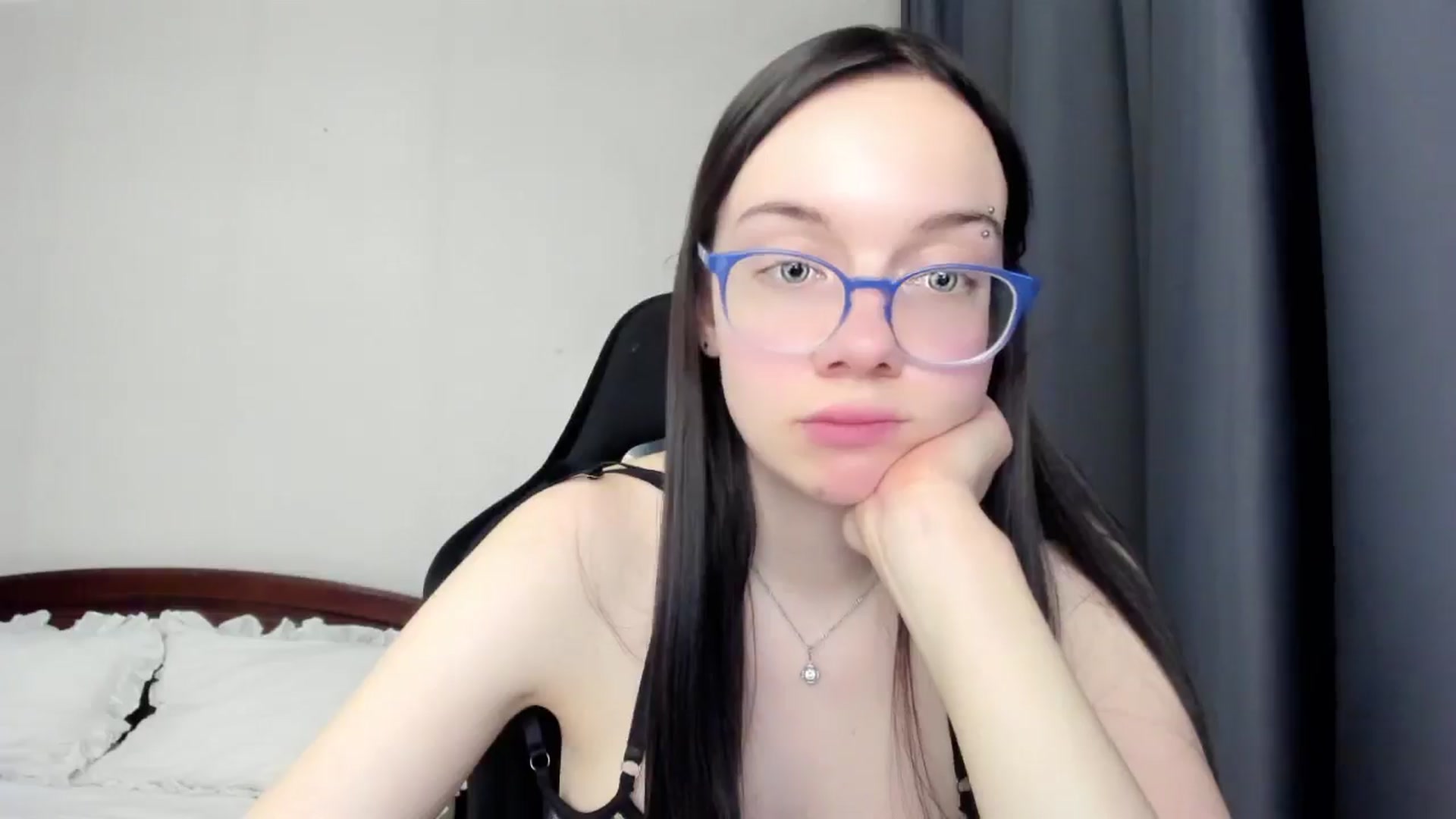 Gallery image thumbnail from Baby_Melania's myfreecams stream on, 04/26/2026, 20:13 image 7 of 20