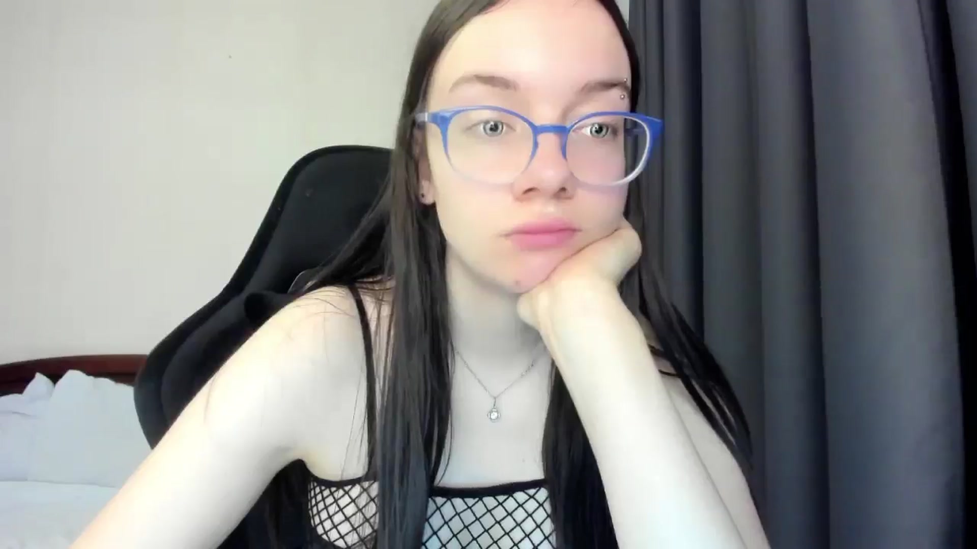 Gallery image thumbnail from Baby_Melania's myfreecams stream on, 05/06/2026, 07:14 image 14 of 20