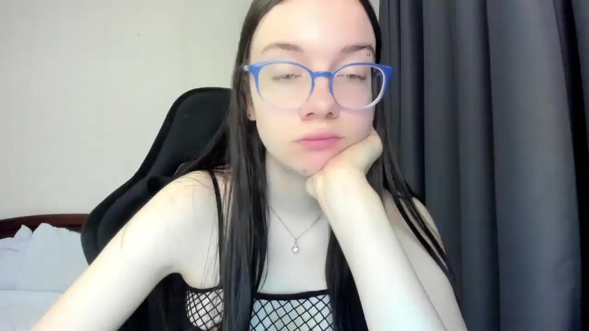 Gallery image thumbnail from Baby_Melania's myfreecams stream on, 05/06/2026, 07:14 image 12 of 20