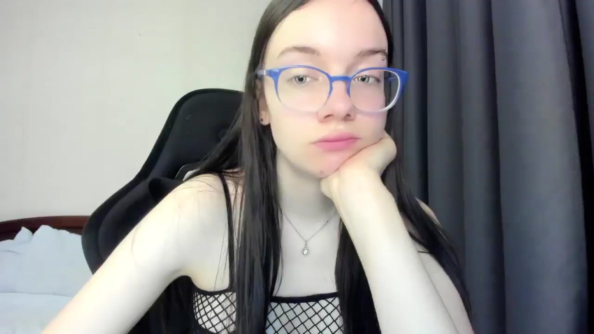 Gallery image thumbnail from Baby_Melania's myfreecams stream on, 05/06/2026, 07:14 image 16 of 20
