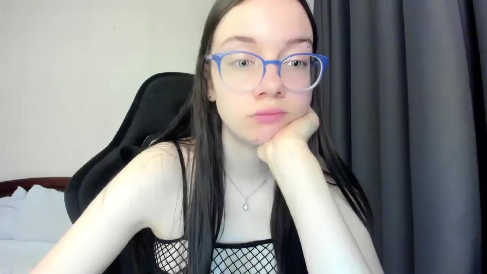 Gallery image thumbnail from Baby_Melania's myfreecams stream on, 05/06/2026, 07:14 image 13 of 20