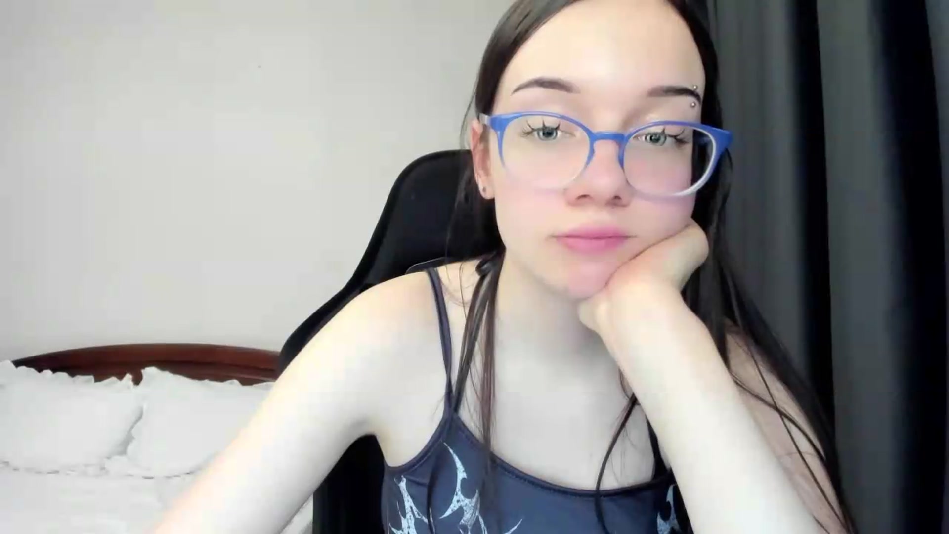 Gallery image thumbnail from Baby_Melania's myfreecams stream on, 05/11/2026, 21:03 image 17 of 20