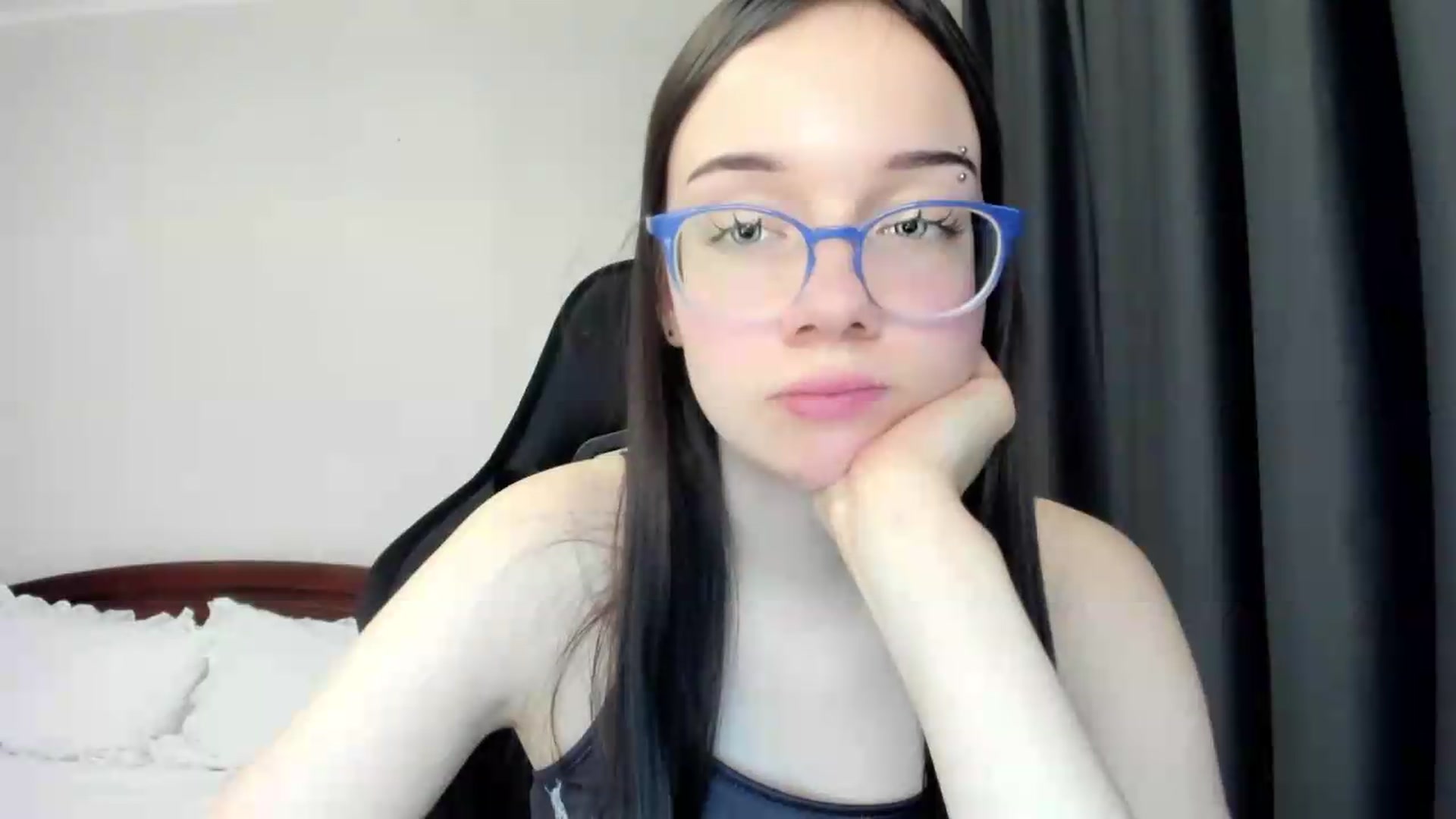 Gallery image thumbnail from Baby_Melania's myfreecams stream on, 05/11/2026, 21:03 image 14 of 20