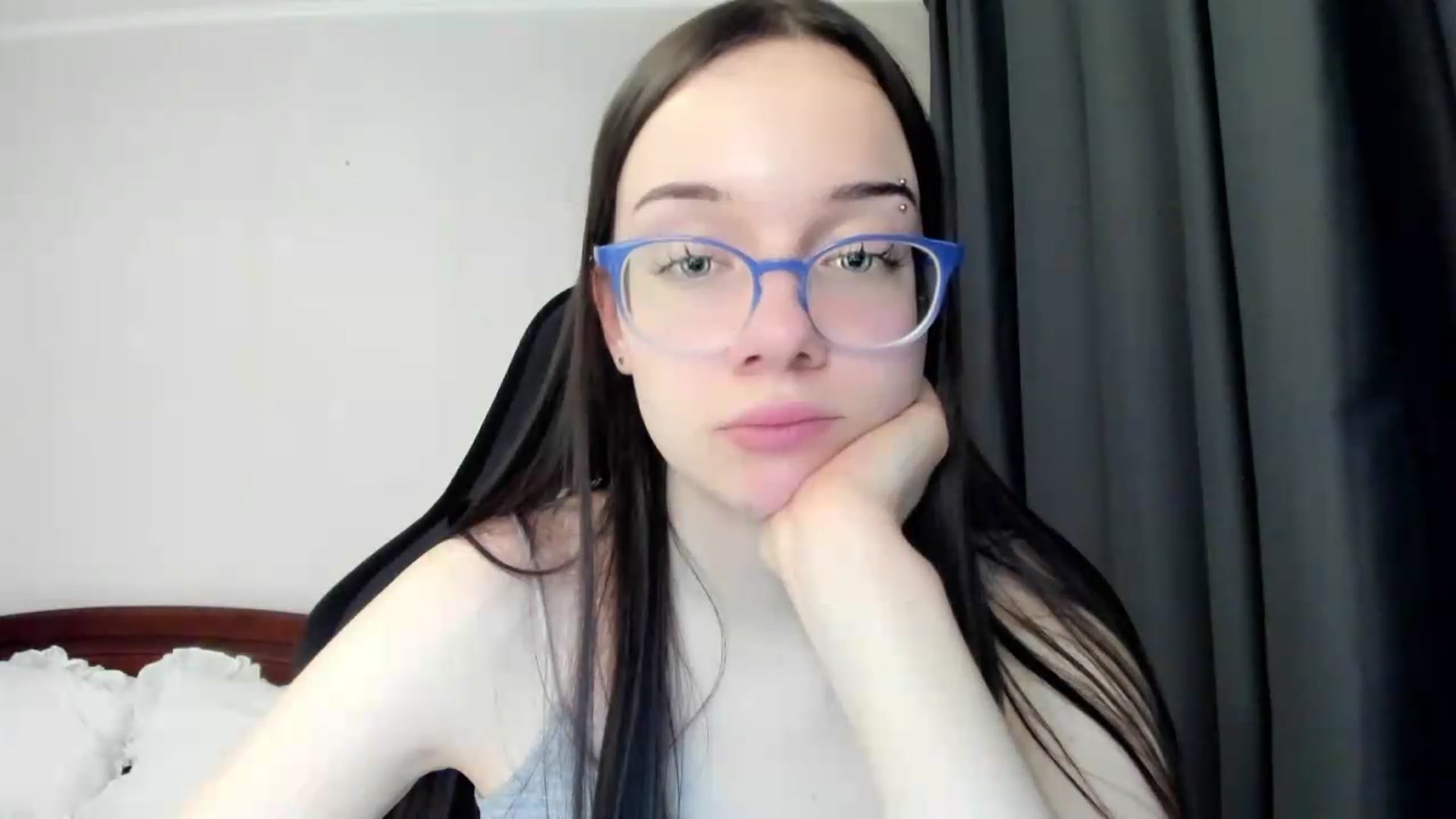 Gallery image thumbnail from Baby_Melania's myfreecams stream on, 05/13/2026, 24:19 image 14 of 20