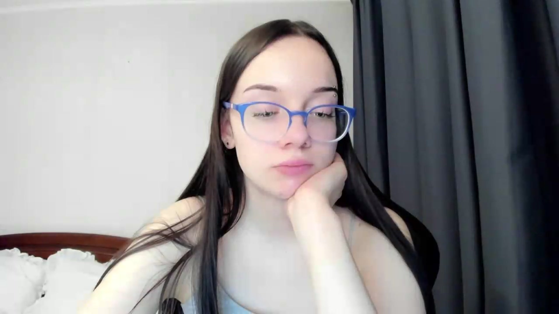 Gallery image thumbnail from Baby_Melania's myfreecams stream on, 05/13/2026, 24:19 image 18 of 20