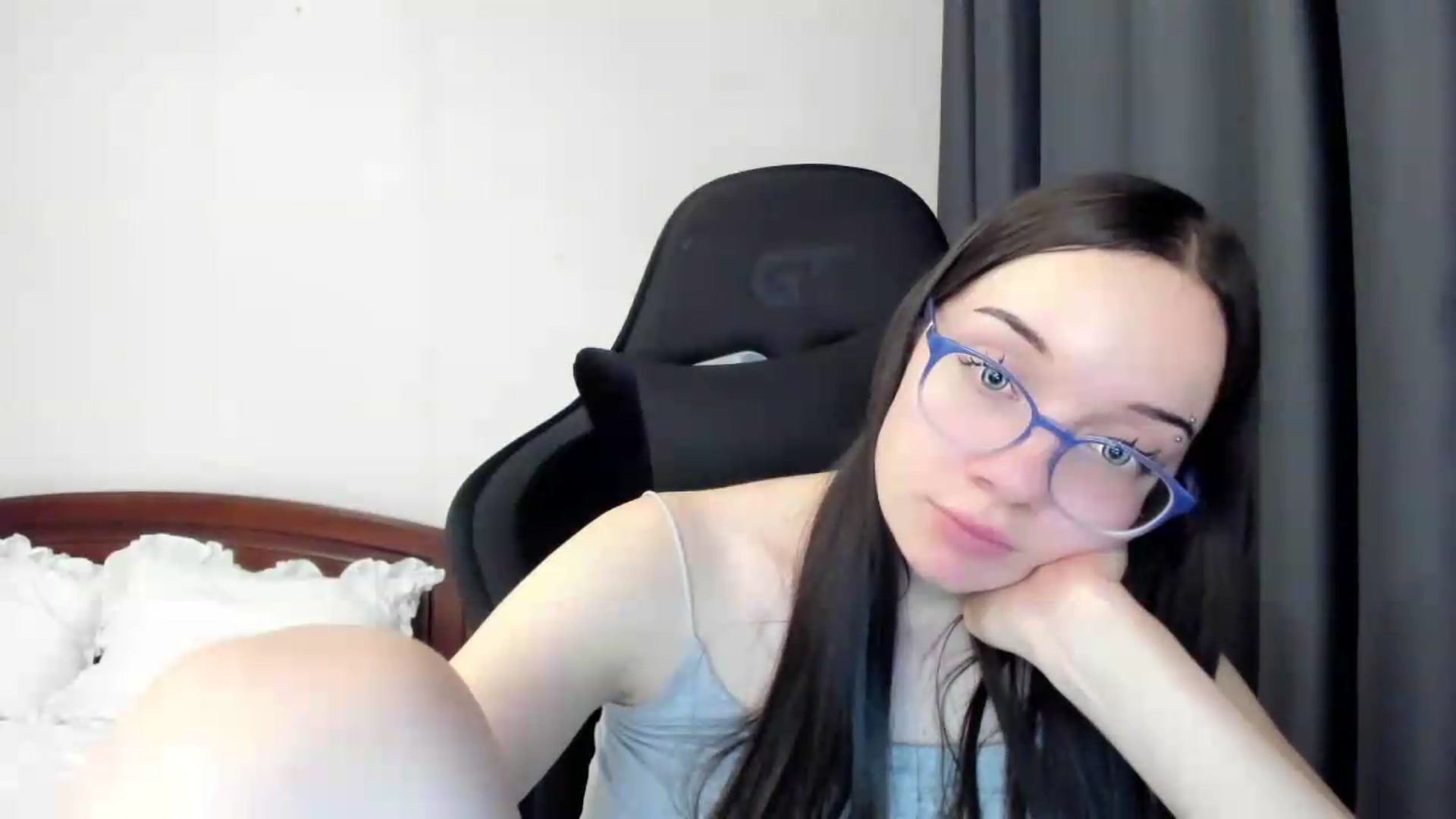 Gallery image thumbnail from Baby_Melania's myfreecams stream on, 05/13/2026, 01:45 image 17 of 20