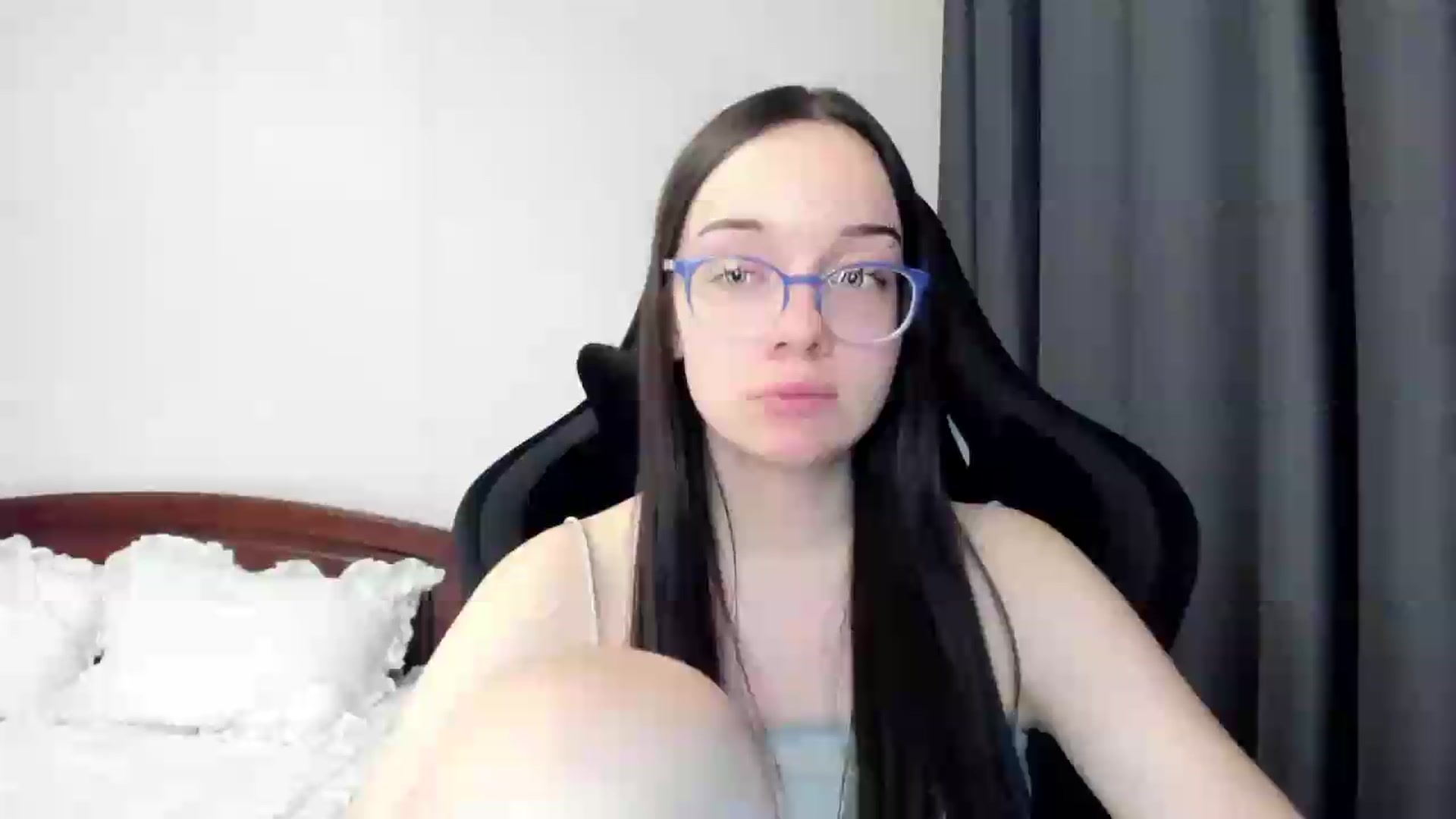 Gallery image thumbnail from Baby_Melania's myfreecams stream on, 05/13/2026, 01:45 image 19 of 20