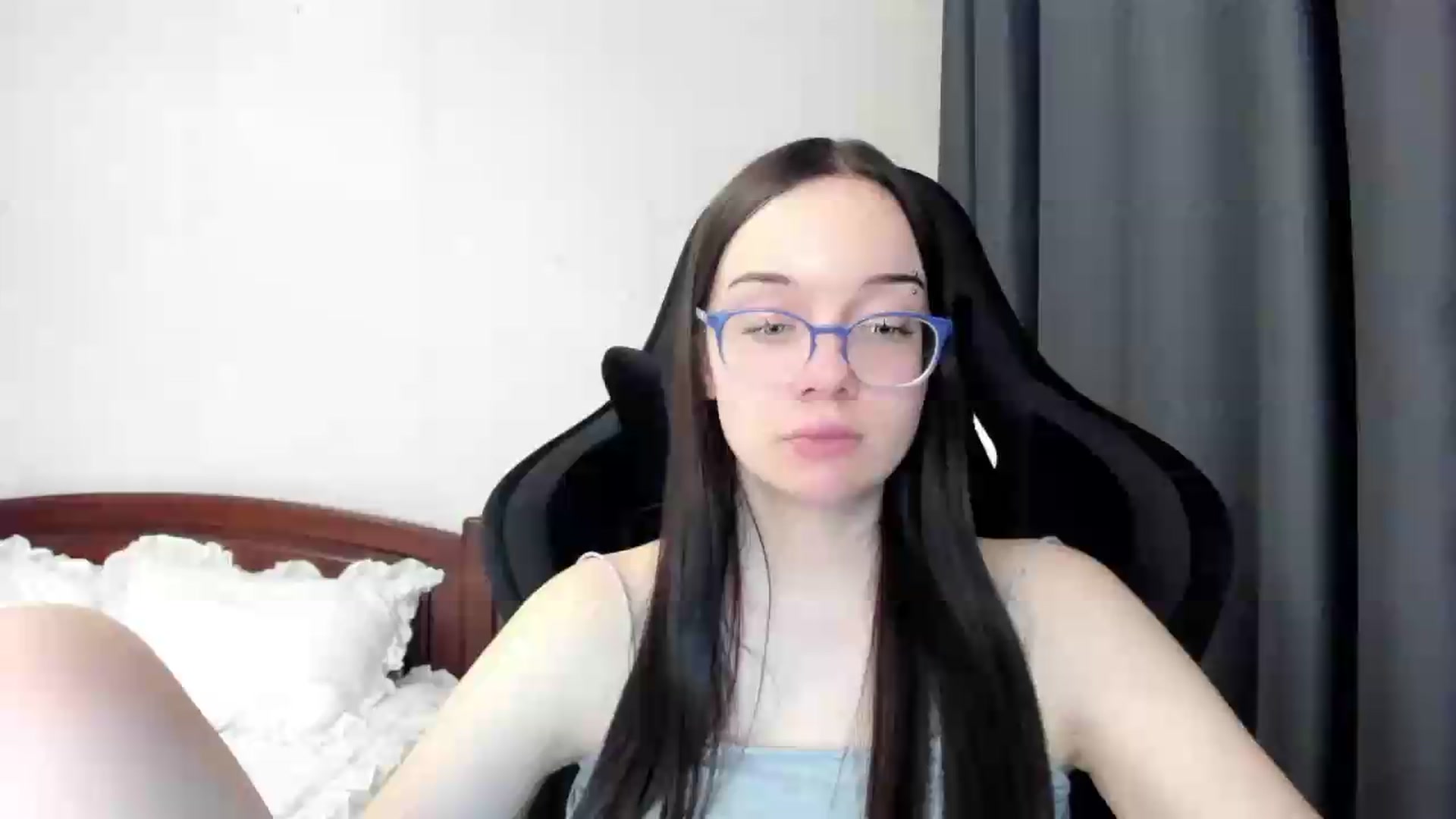 Gallery image thumbnail from Baby_Melania's myfreecams stream on, 05/13/2026, 01:45 image 13 of 20