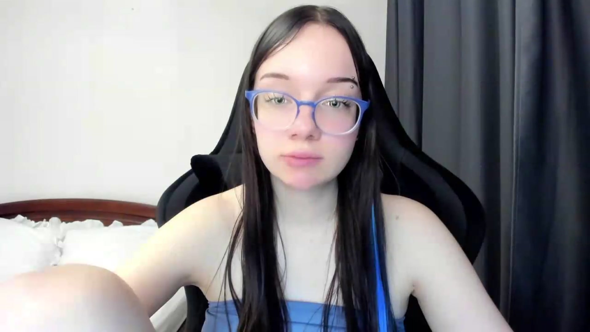 Gallery image thumbnail from Baby_Melania's myfreecams stream on, 05/14/2026, 05:21 image 9 of 20
