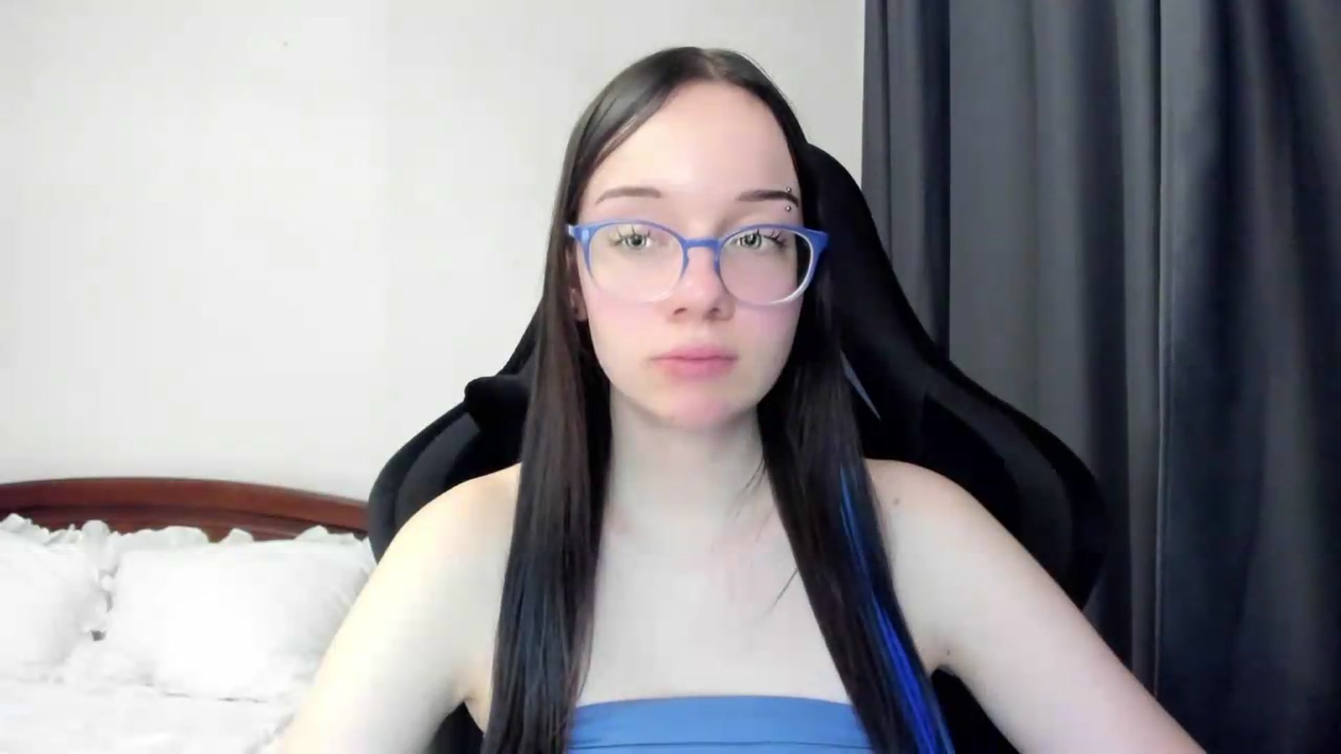 Gallery image thumbnail from Baby_Melania's myfreecams stream on, 05/14/2026, 05:21 image 18 of 20