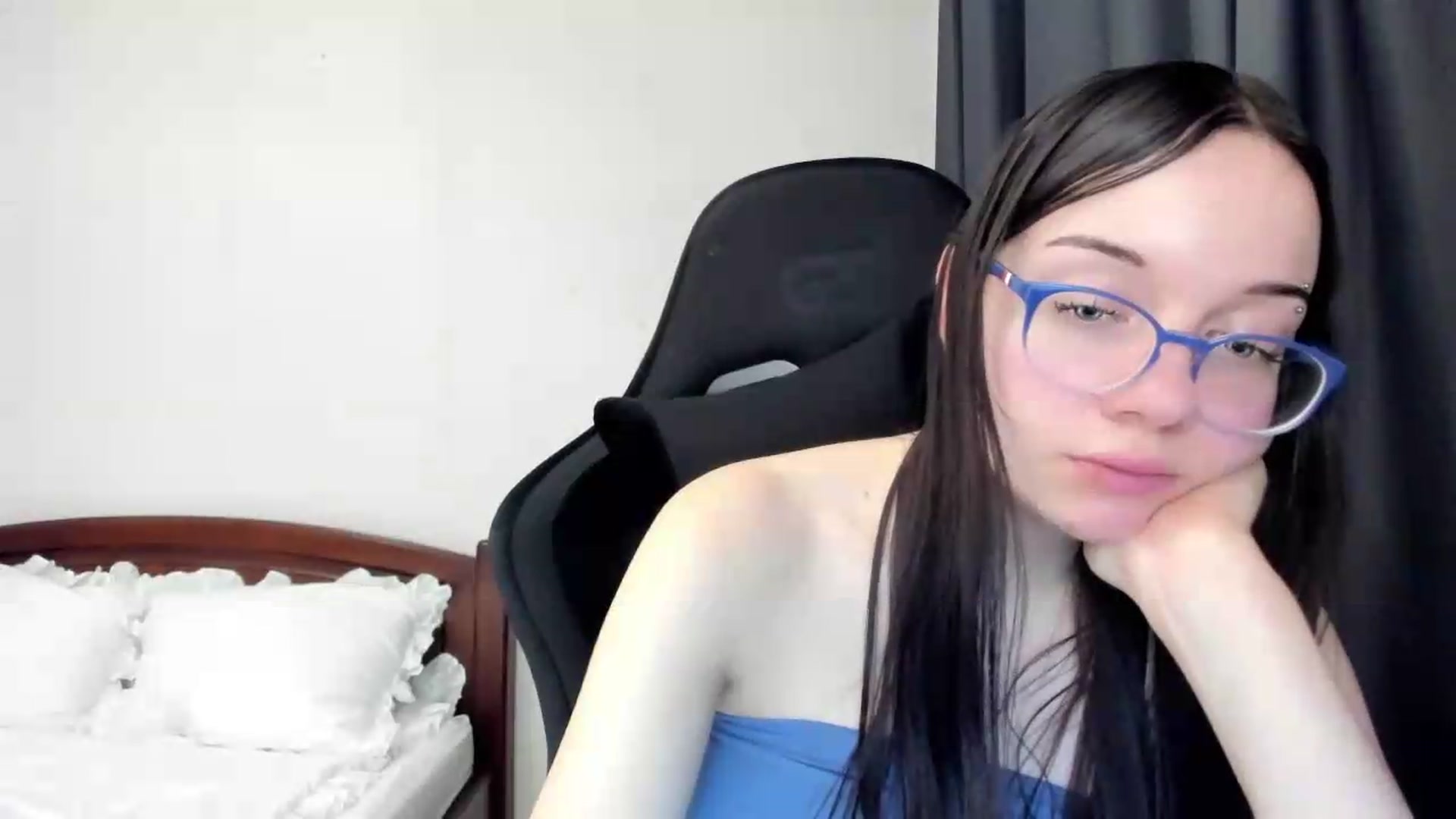 Gallery image thumbnail from Baby_Melania's myfreecams stream on, 05/14/2026, 05:21 image 16 of 20