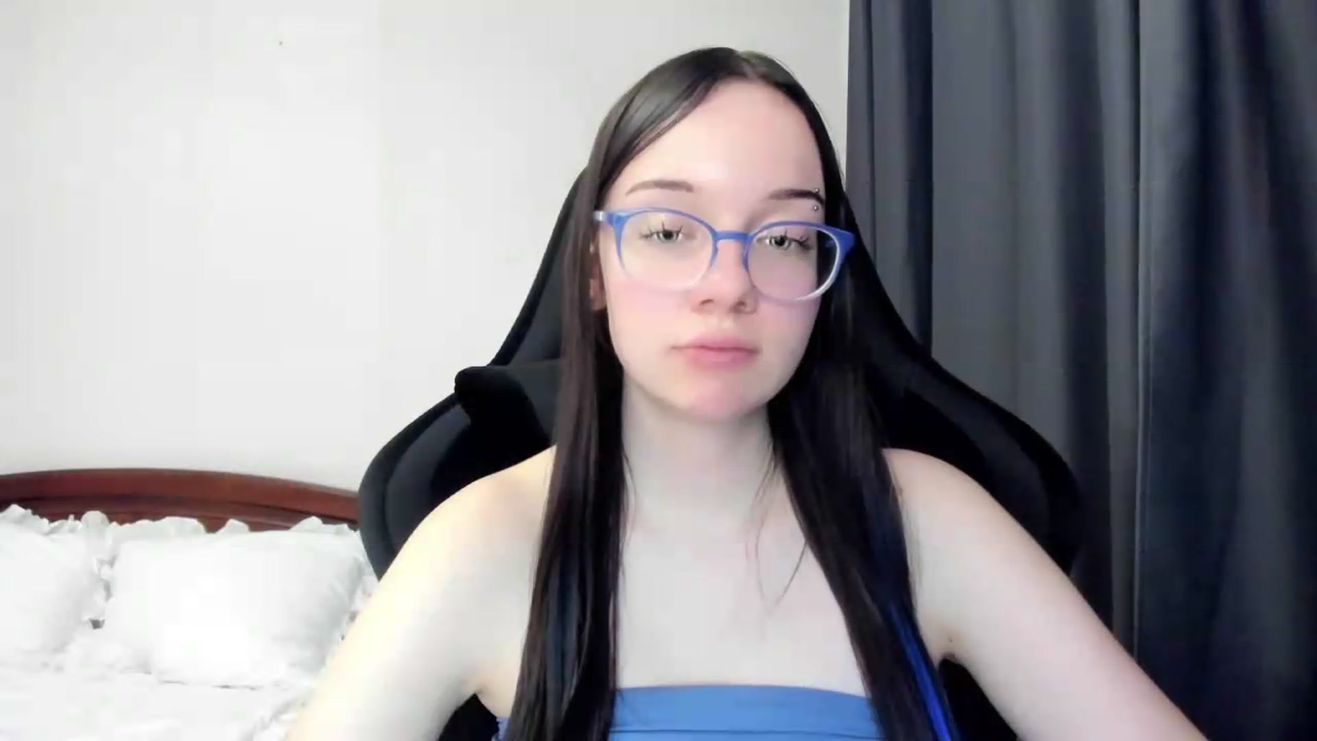 Gallery image thumbnail from Baby_Melania's myfreecams stream on, 05/14/2026, 05:21 image 17 of 20