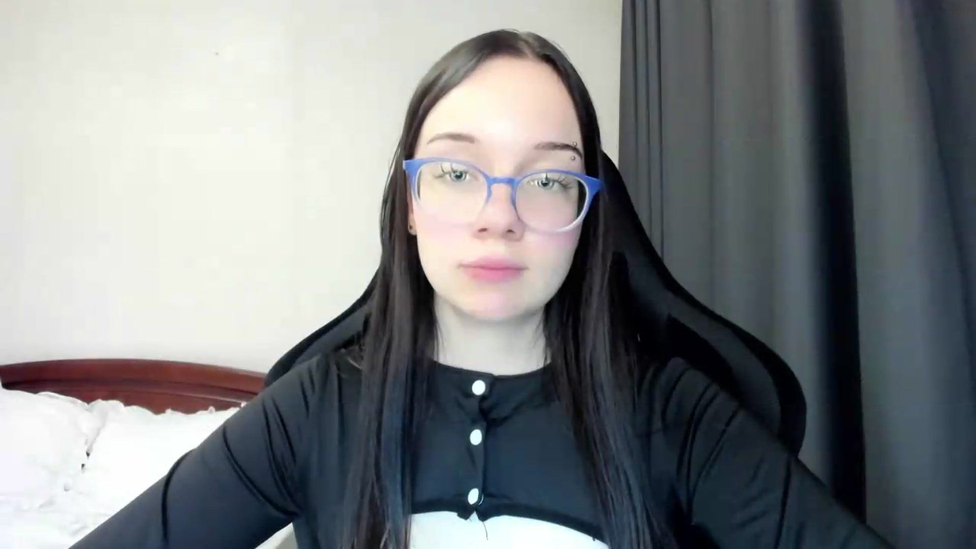 Gallery image thumbnail from Baby_Melania's myfreecams stream on, 05/15/2026, 22:41 image 14 of 20