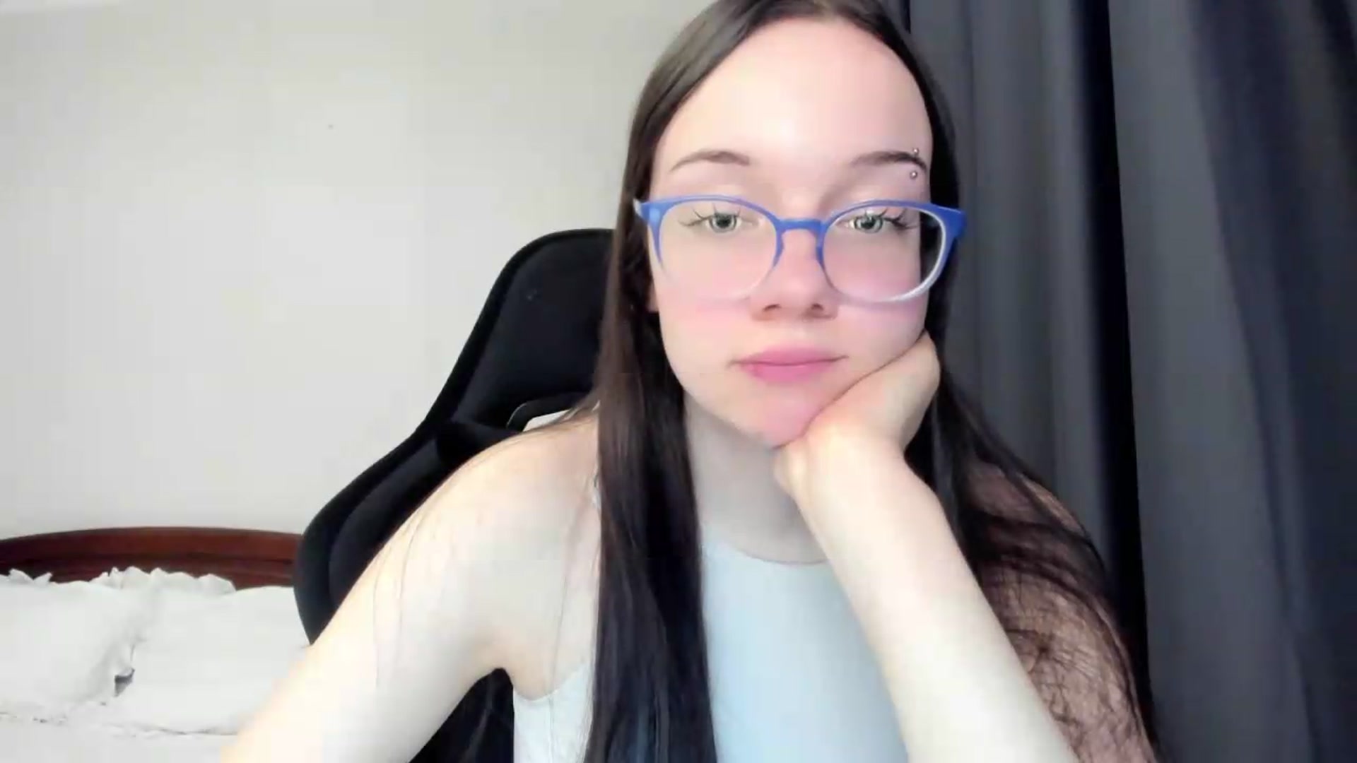 Gallery image thumbnail from Baby_Melania's myfreecams stream on, 05/18/2026, 22:55 image 4 of 20