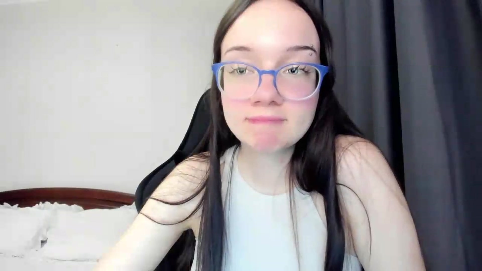 Gallery image thumbnail from Baby_Melania's myfreecams stream on, 05/18/2026, 22:55 image 15 of 20
