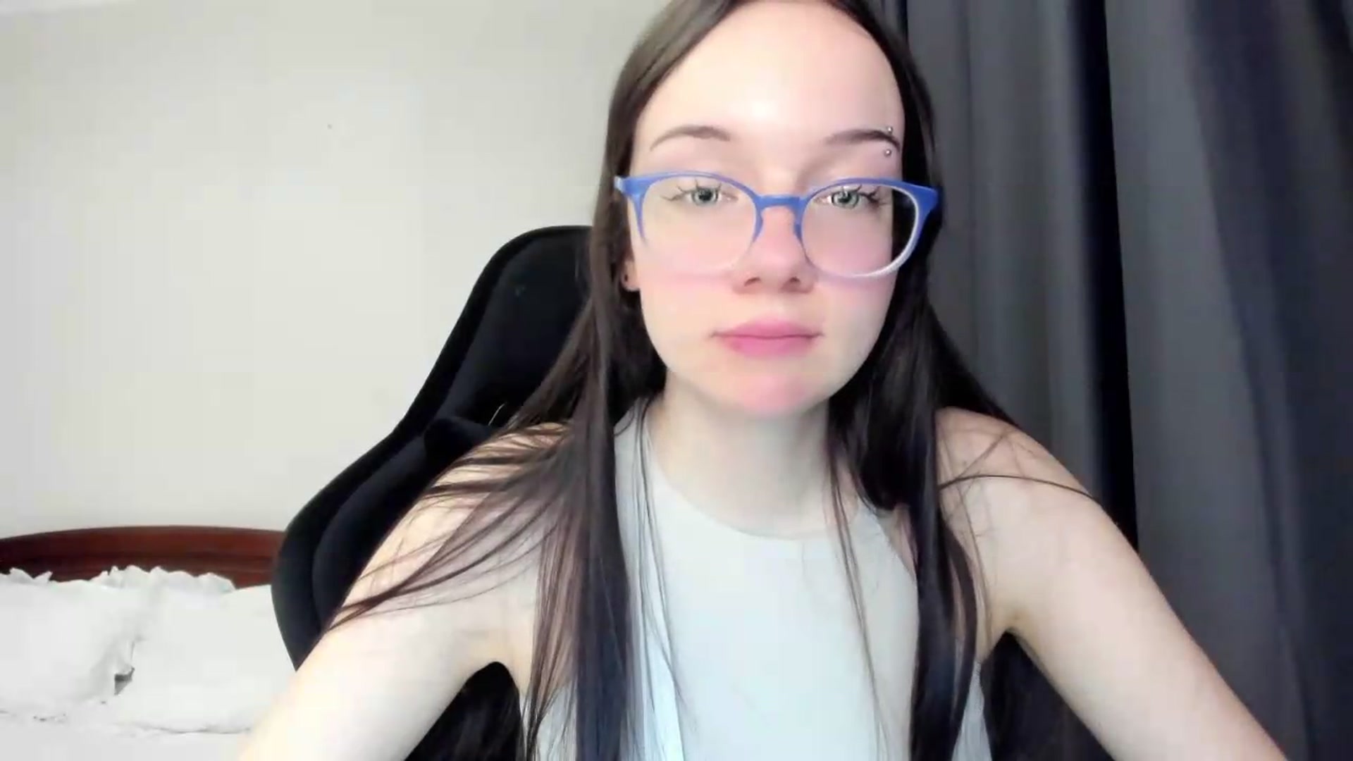 Gallery image thumbnail from Baby_Melania's myfreecams stream on, 05/18/2026, 22:55 image 14 of 20