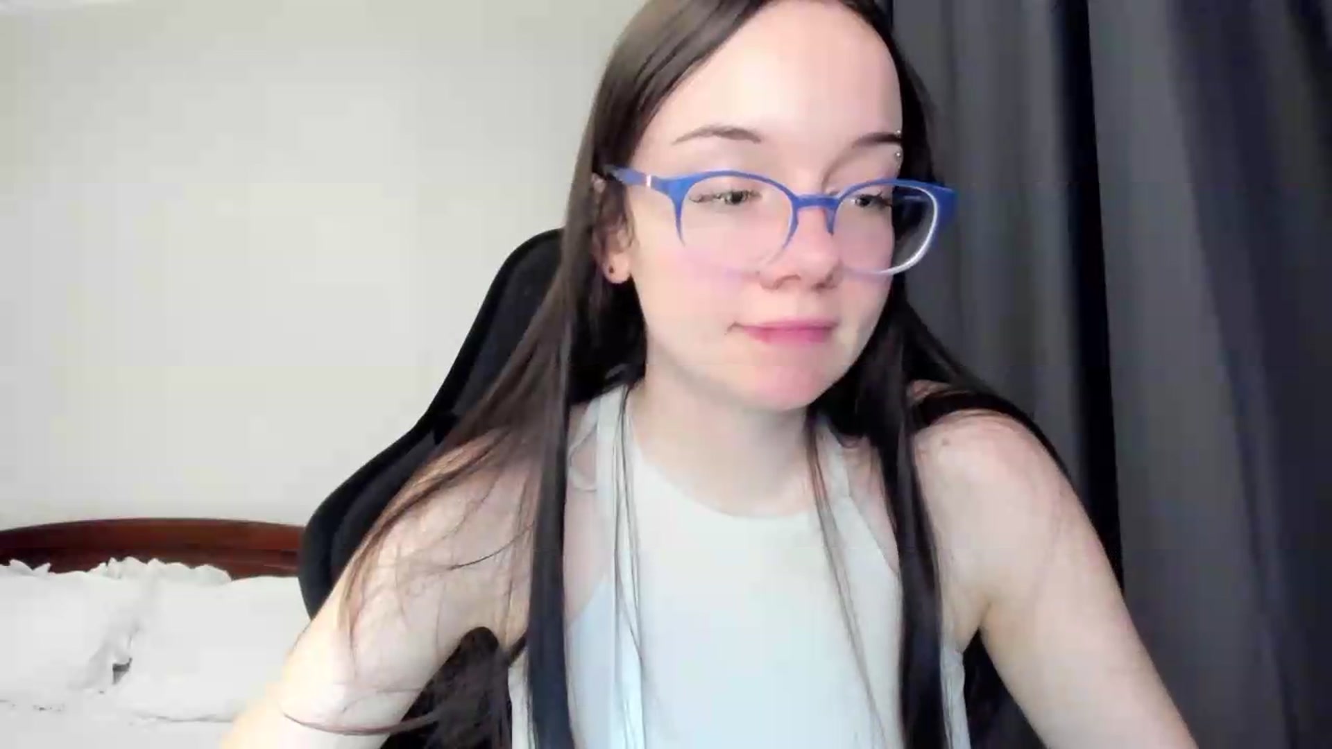 Gallery image thumbnail from Baby_Melania's myfreecams stream on, 05/18/2026, 22:55 image 9 of 20
