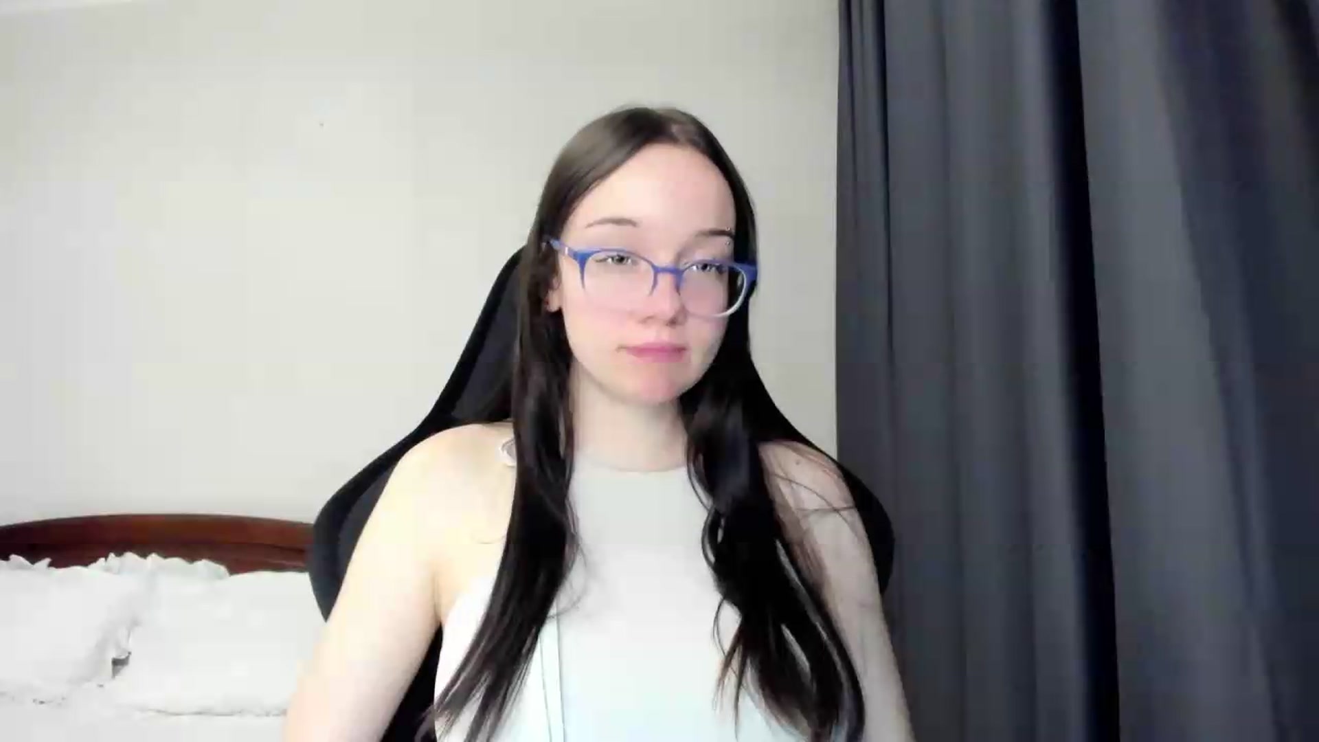 Gallery image thumbnail from Baby_Melania's myfreecams stream on, 05/18/2026, 22:55 image 19 of 20