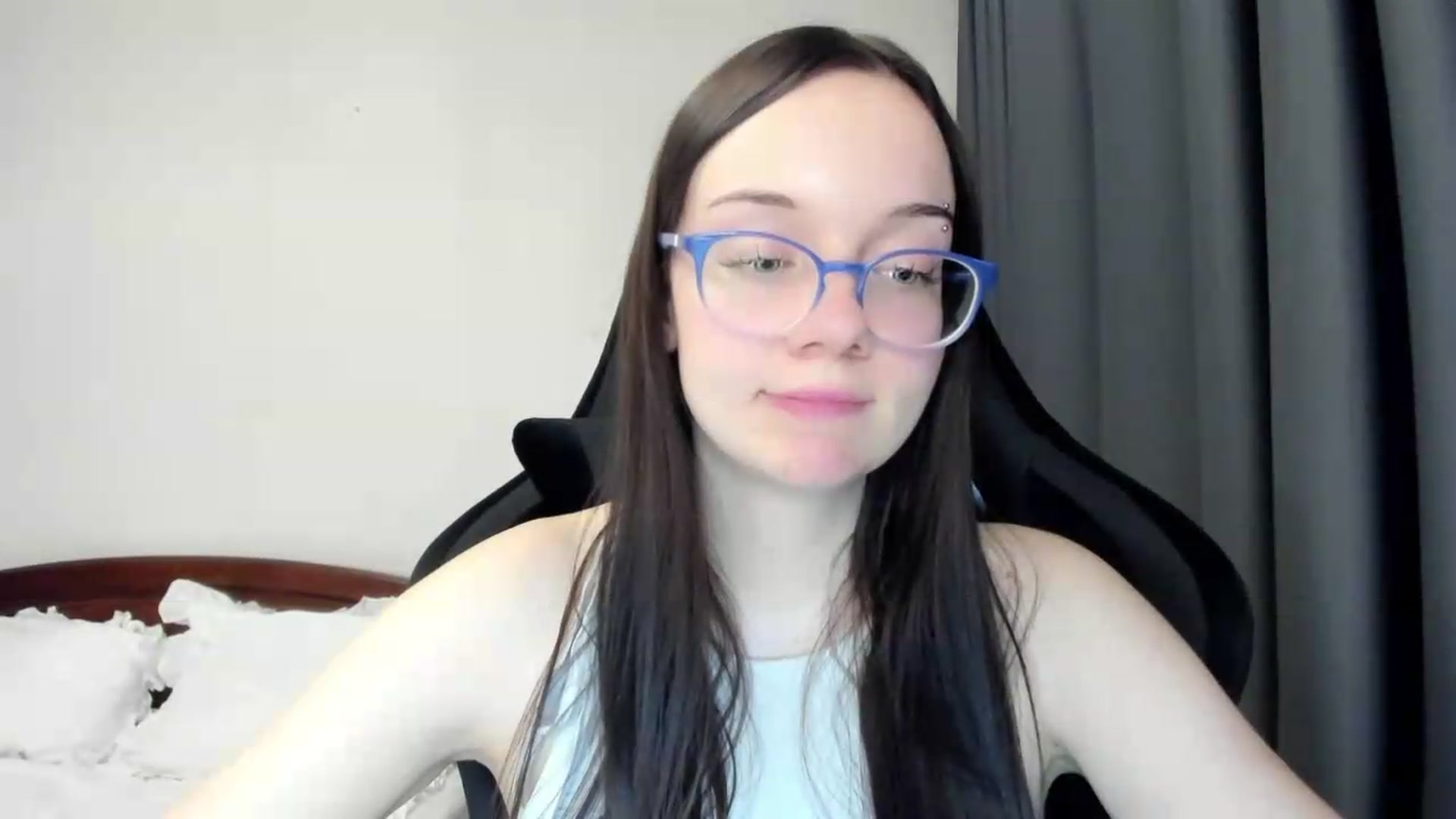 Gallery image thumbnail from Baby_Melania's myfreecams stream on, 05/20/2026, 23:17 image 9 of 20