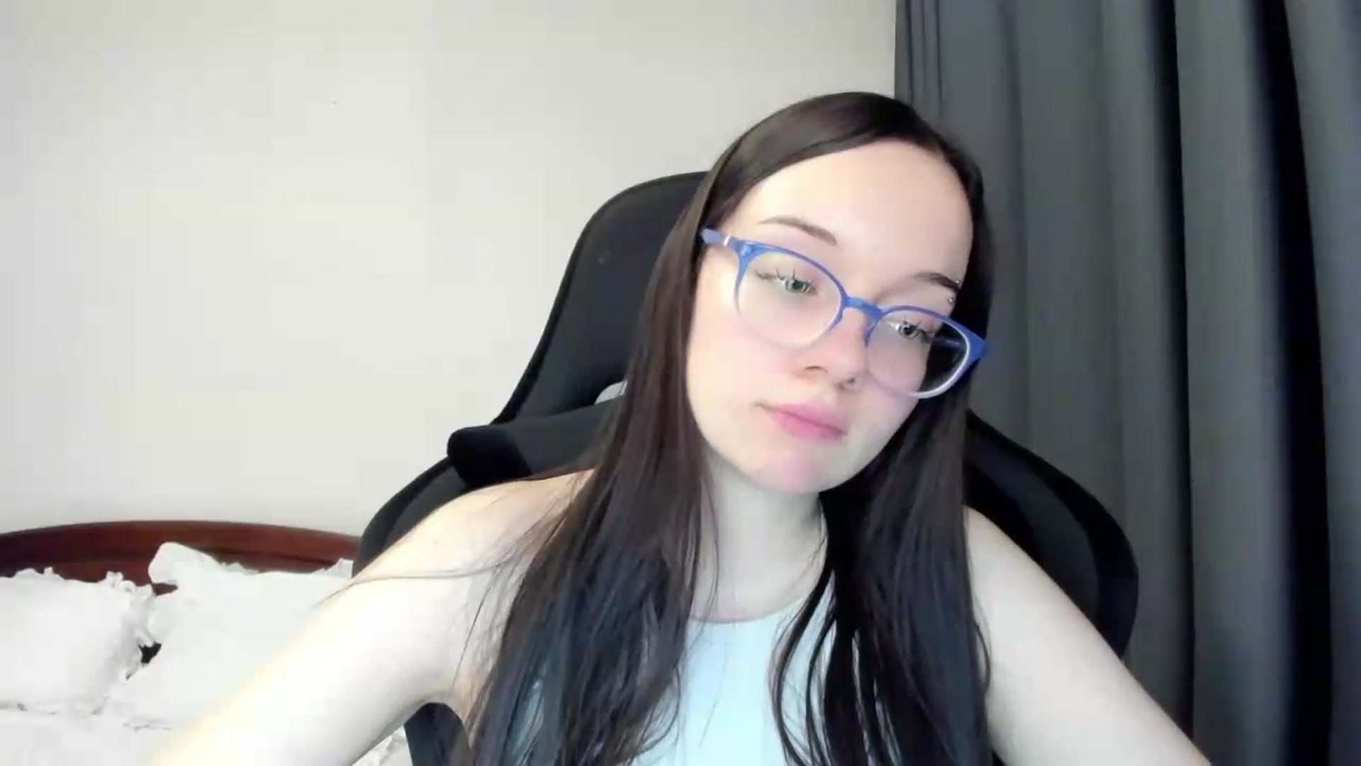 Gallery image thumbnail from Baby_Melania's myfreecams stream on, 05/20/2026, 23:17 image 6 of 20