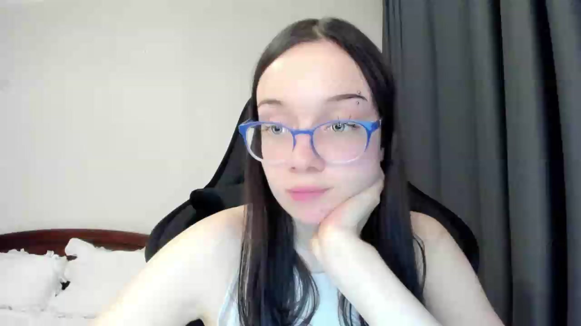 Gallery image thumbnail from Baby_Melania's myfreecams stream on, 05/20/2026, 23:17 image 5 of 20