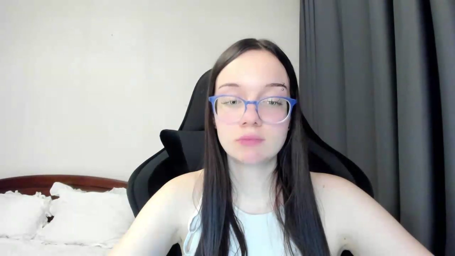 Gallery image thumbnail from Baby_Melania's myfreecams stream on, 05/20/2026, 23:17 image 13 of 20
