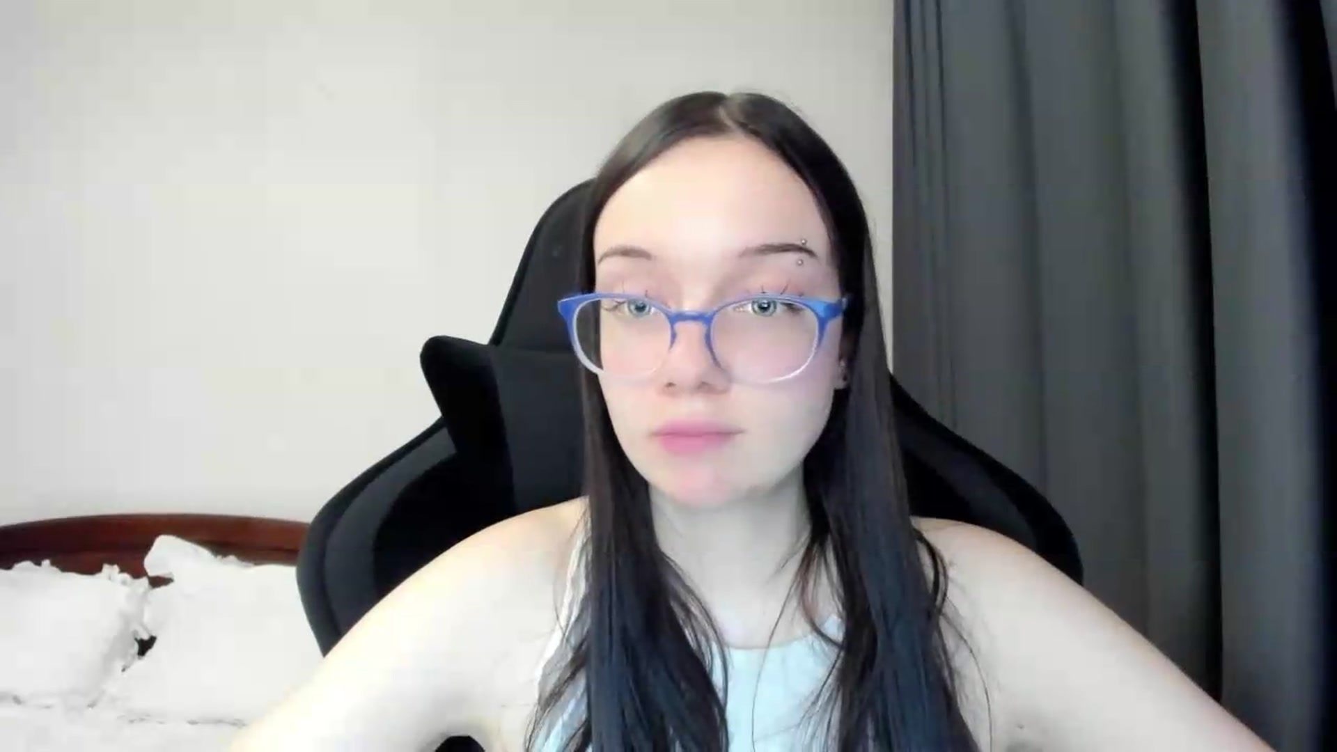 Gallery image thumbnail from Baby_Melania's myfreecams stream on, 05/20/2026, 23:17 image 19 of 20