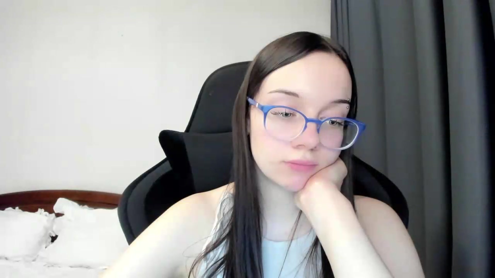 Gallery image thumbnail from Baby_Melania's myfreecams stream on, 05/20/2026, 23:17 image 17 of 20