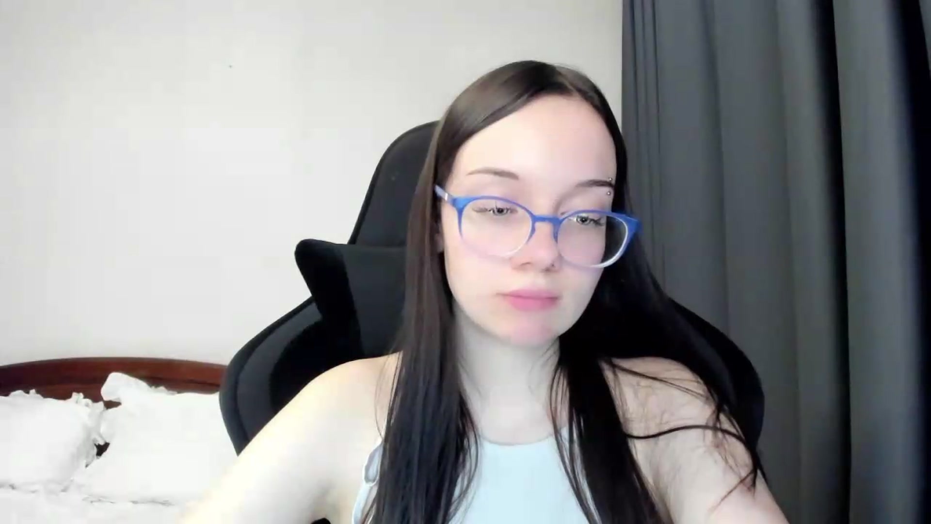 Gallery image thumbnail from Baby_Melania's myfreecams stream on, 05/20/2026, 23:17 image 15 of 20