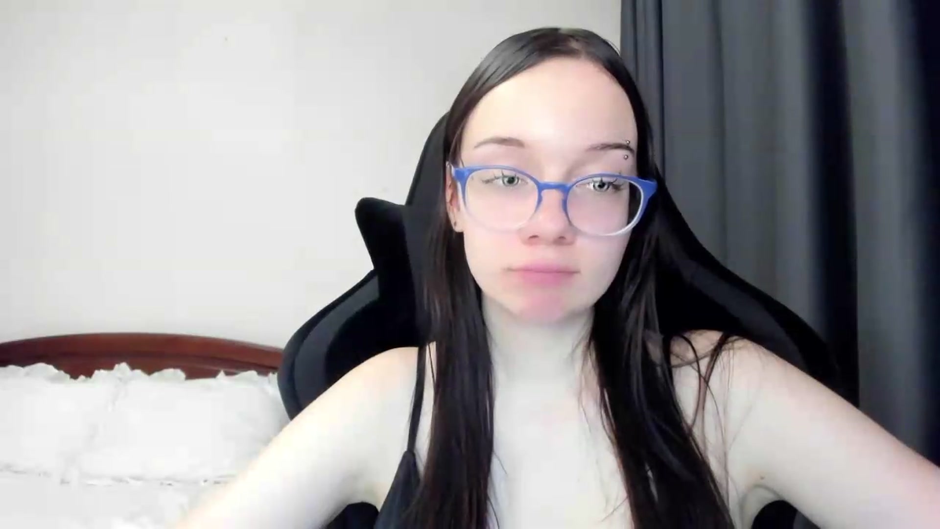 Gallery image thumbnail from Baby_Melania's myfreecams stream on, 05/22/2026, 24:41 image 18 of 20